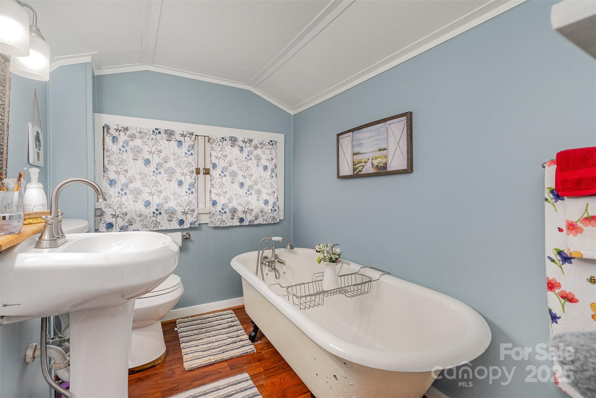 422 Lee Avenue Property Photo 23