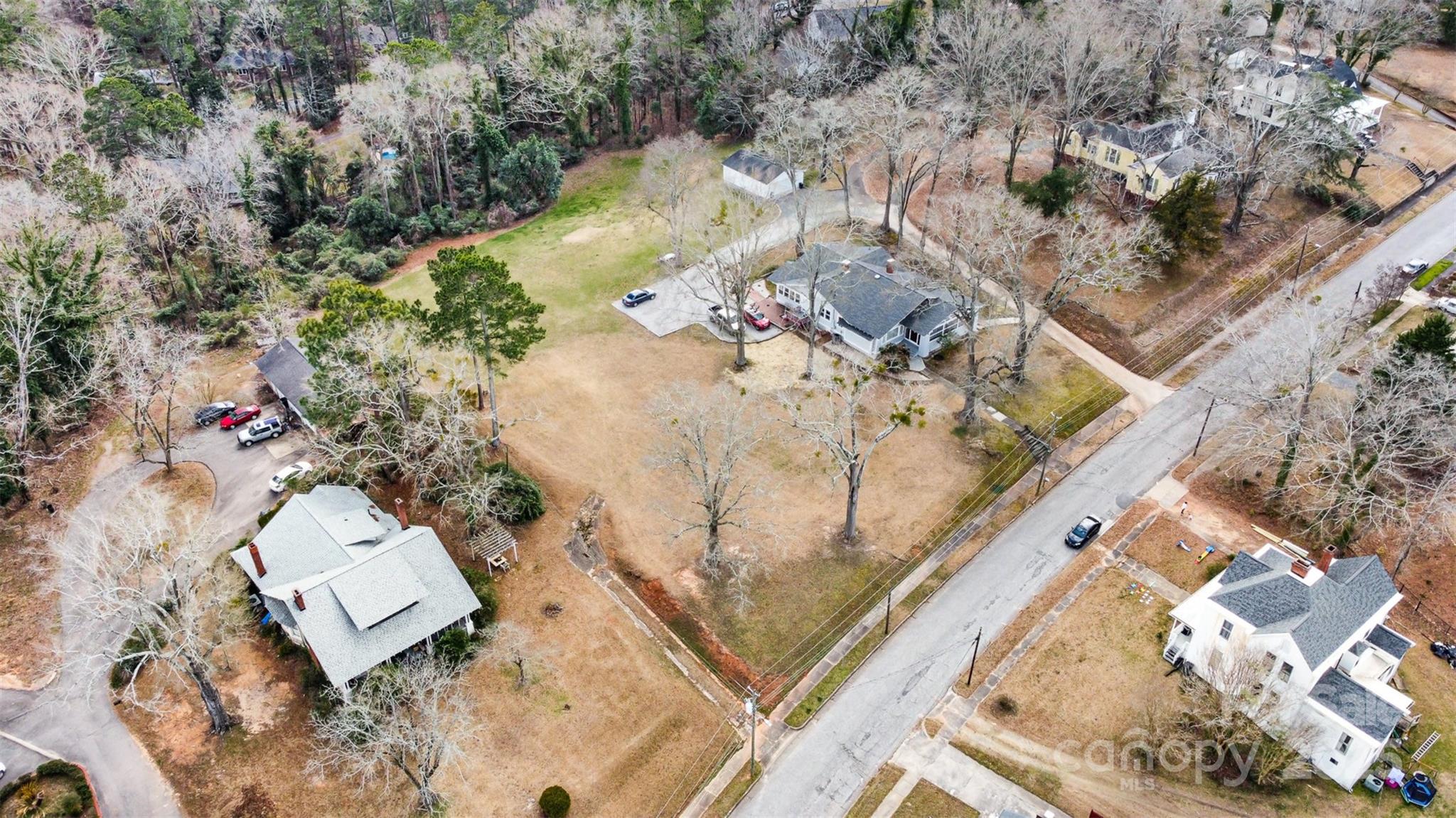 422 Lee Avenue Property Photo 35