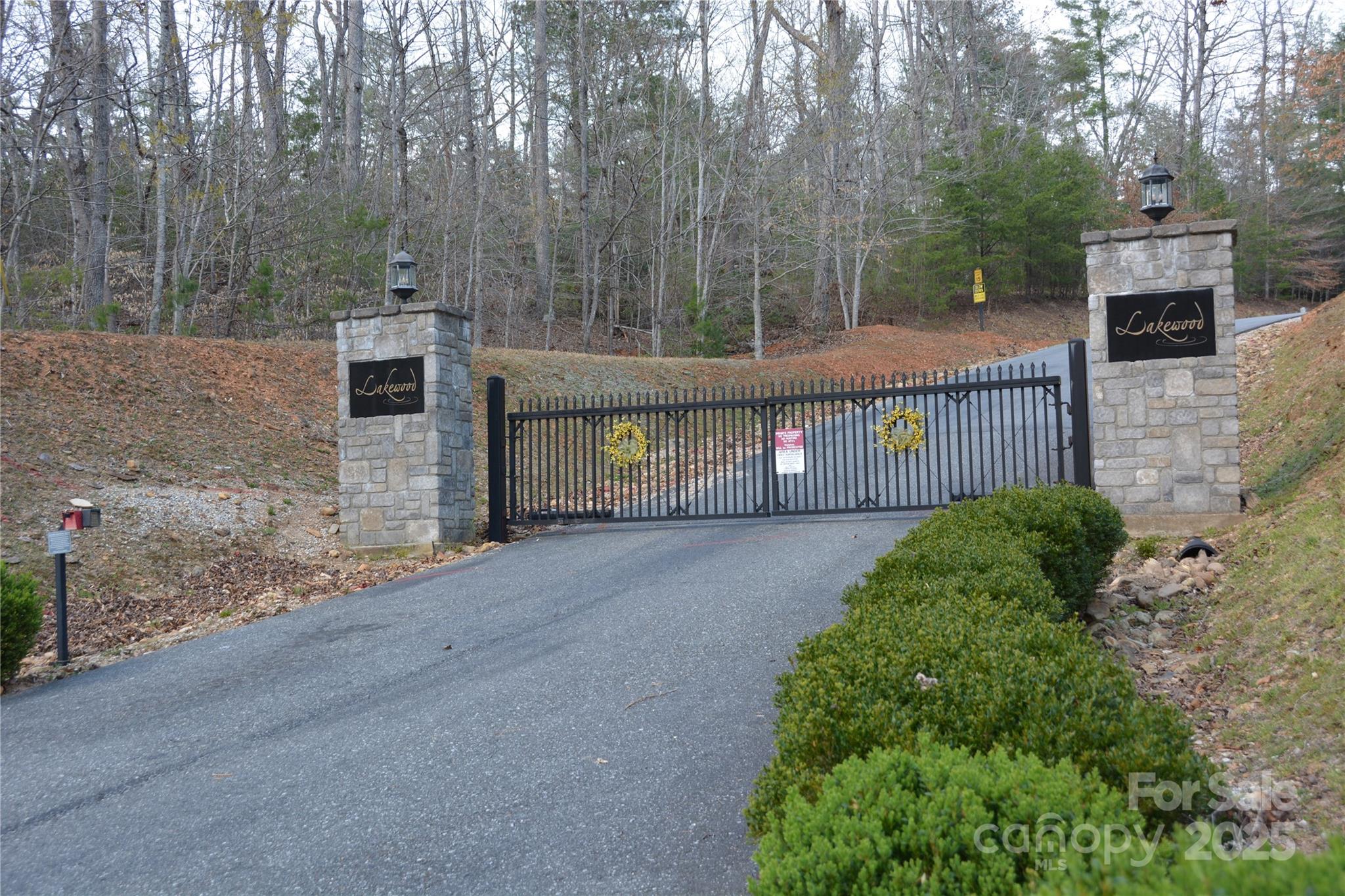 118 Crestline Drive 90 Property Photo 1