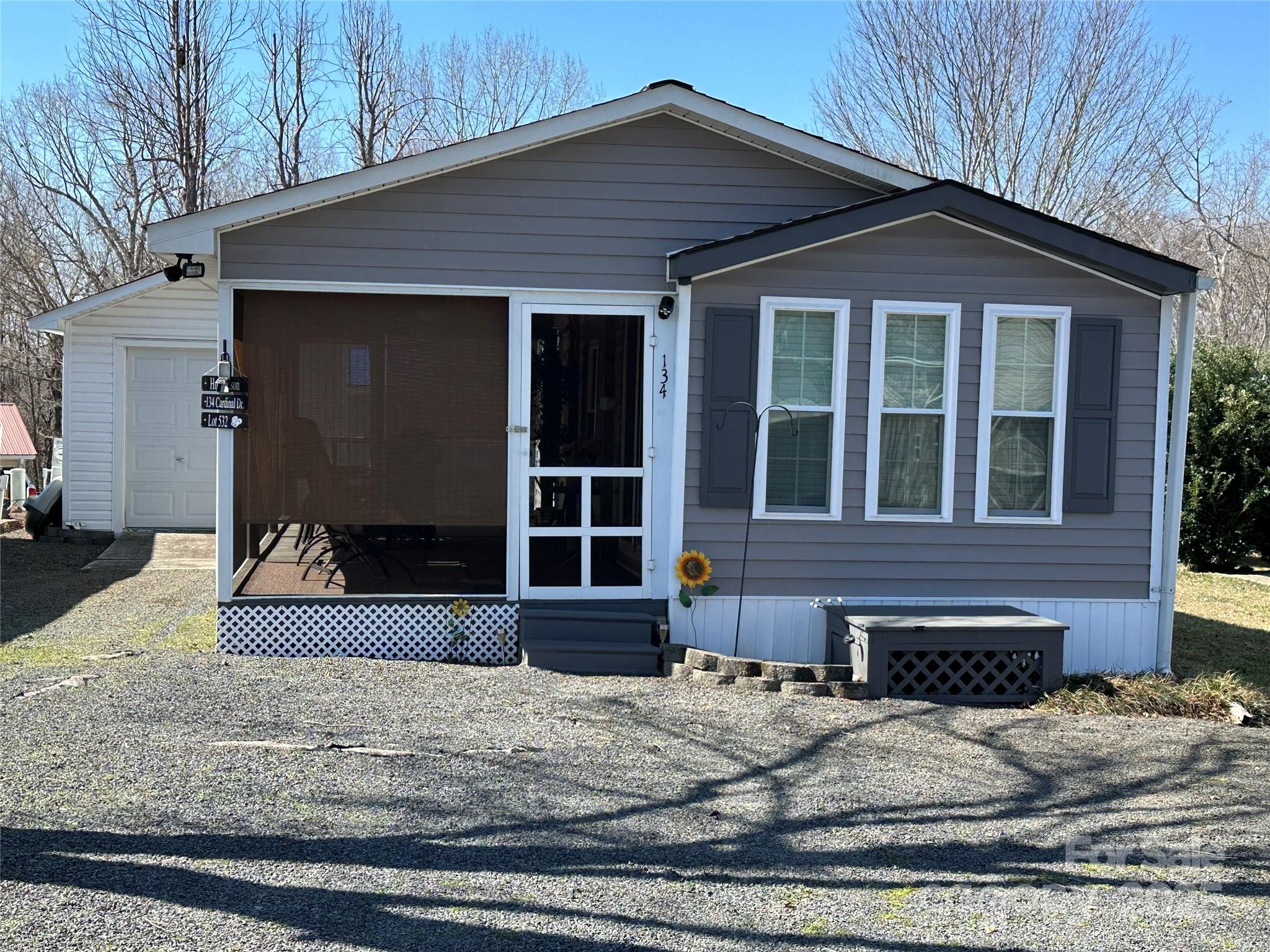 134 Cardinal Avenue Property Photo