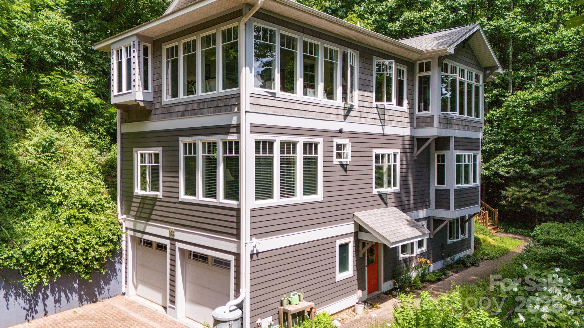 322 Crestview Drive Property Photo