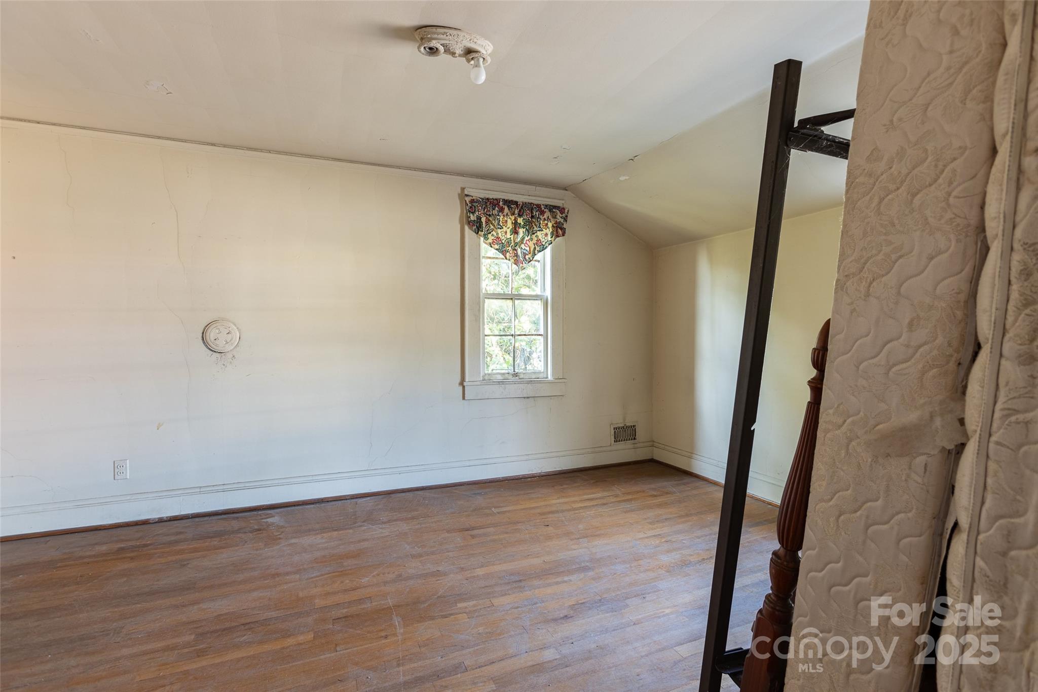 514 Lafayette Street Property Photo 12