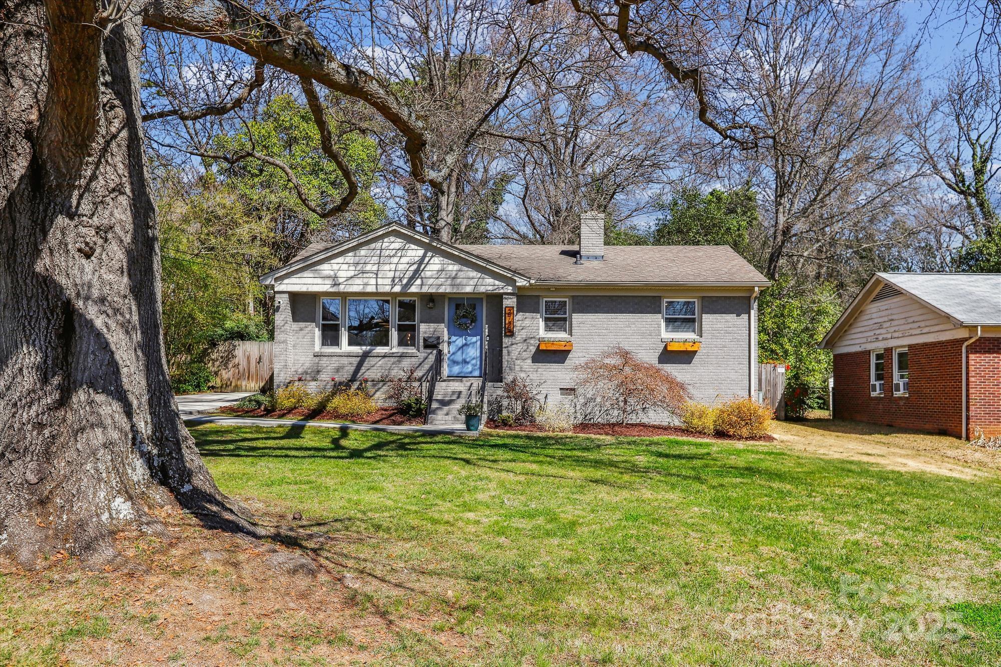 2727 Hilliard Drive Property Photo