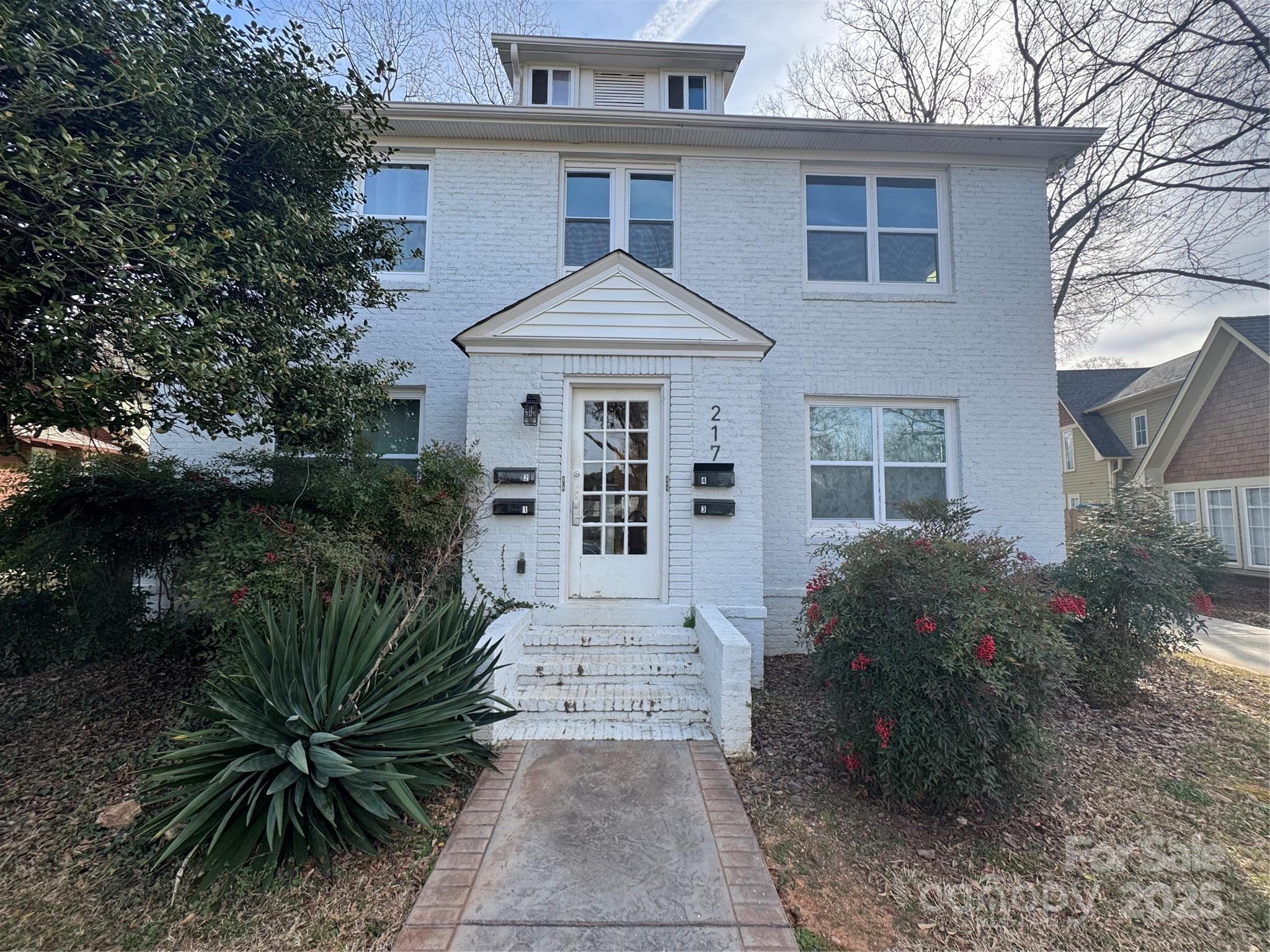 217 Circle Avenue Property Photo 1