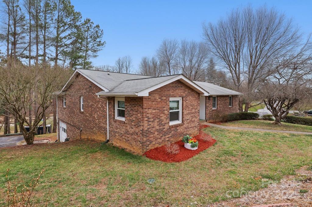 114 Falling Waters Road 2 Property Photo