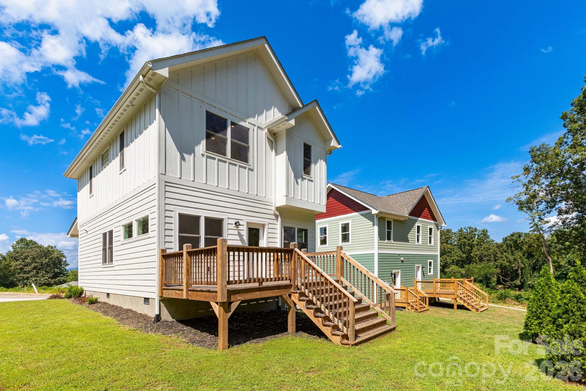 33 Loblolly Lane Property Photo 2