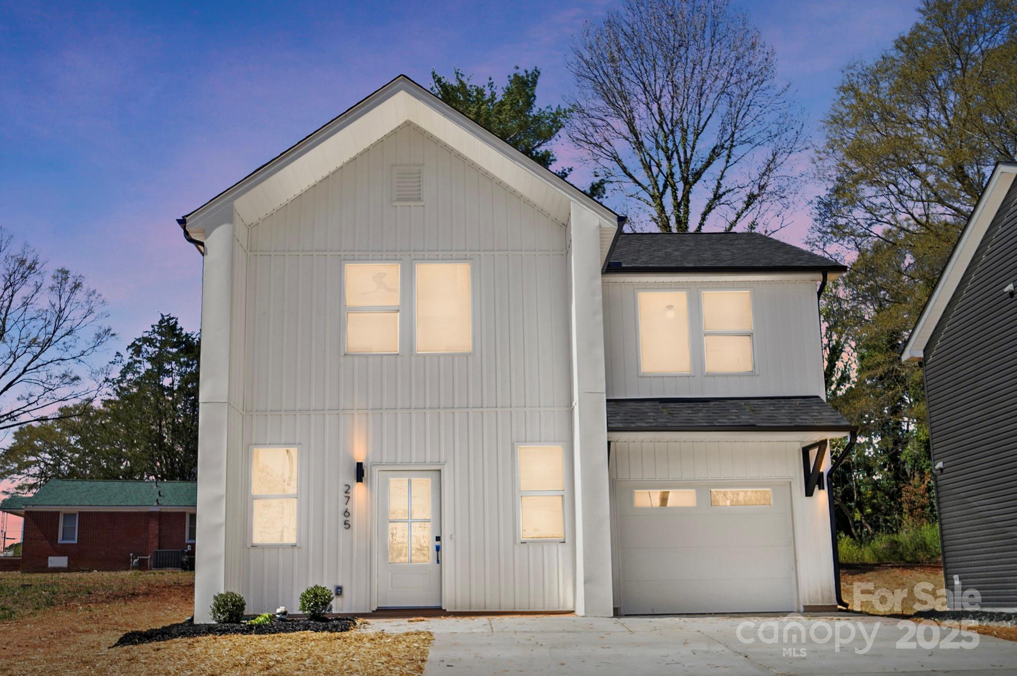2765 Bradford Street Property Photo