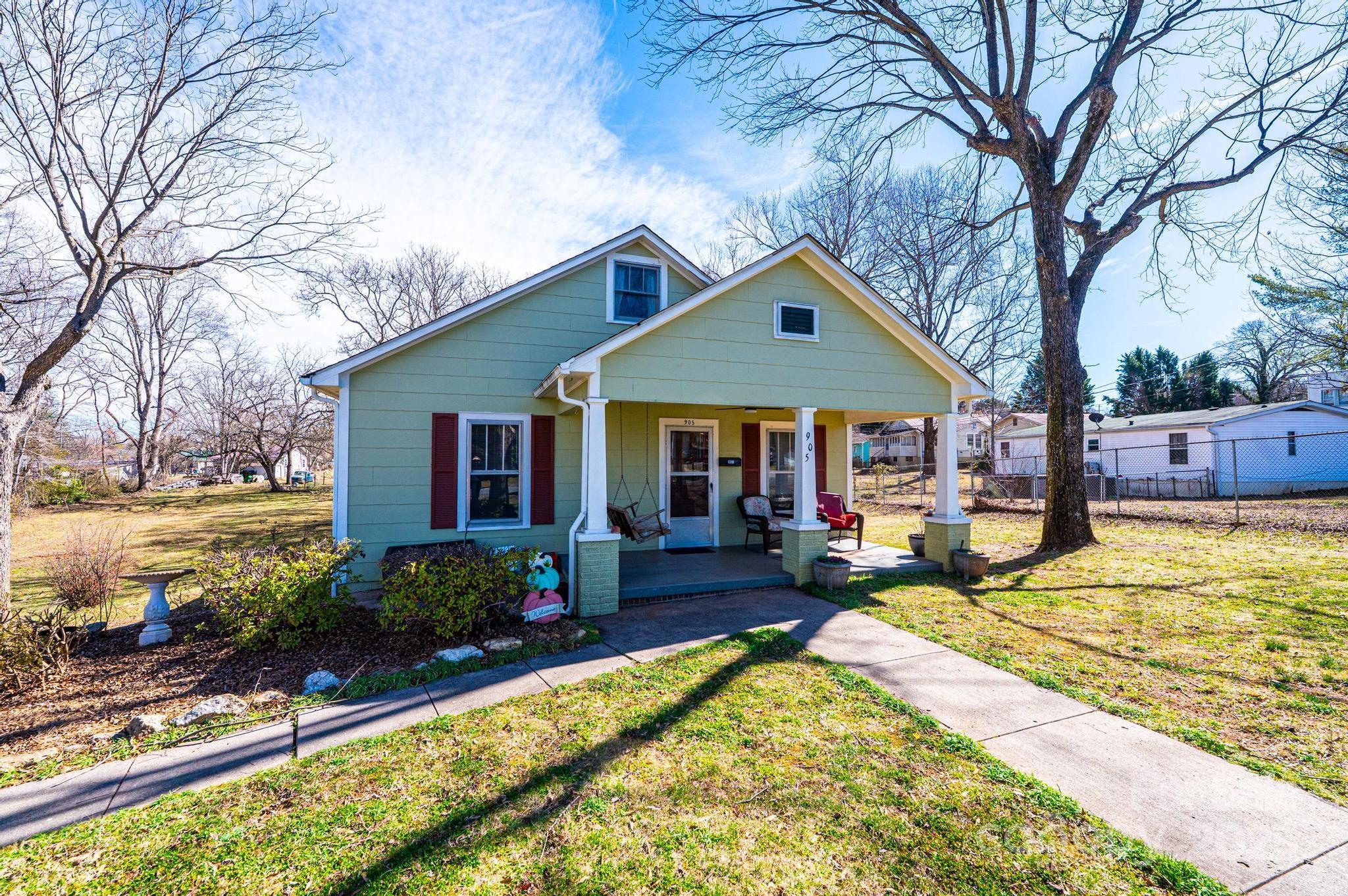 905 Orchard Street Property Photo