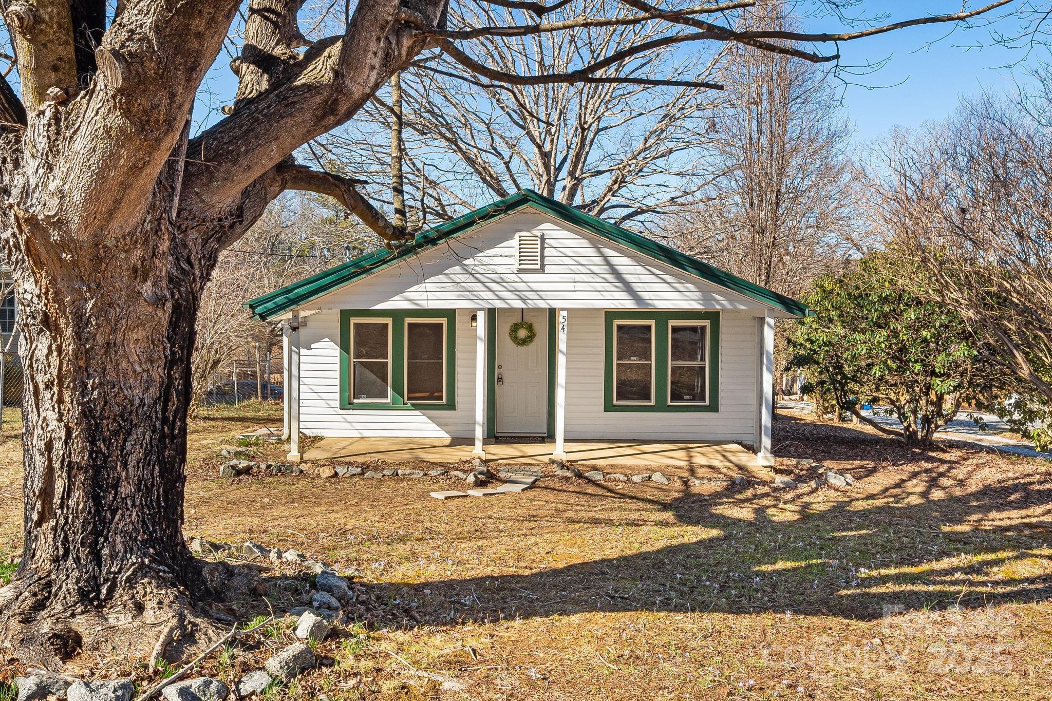 54 Jones Circle Property Photo