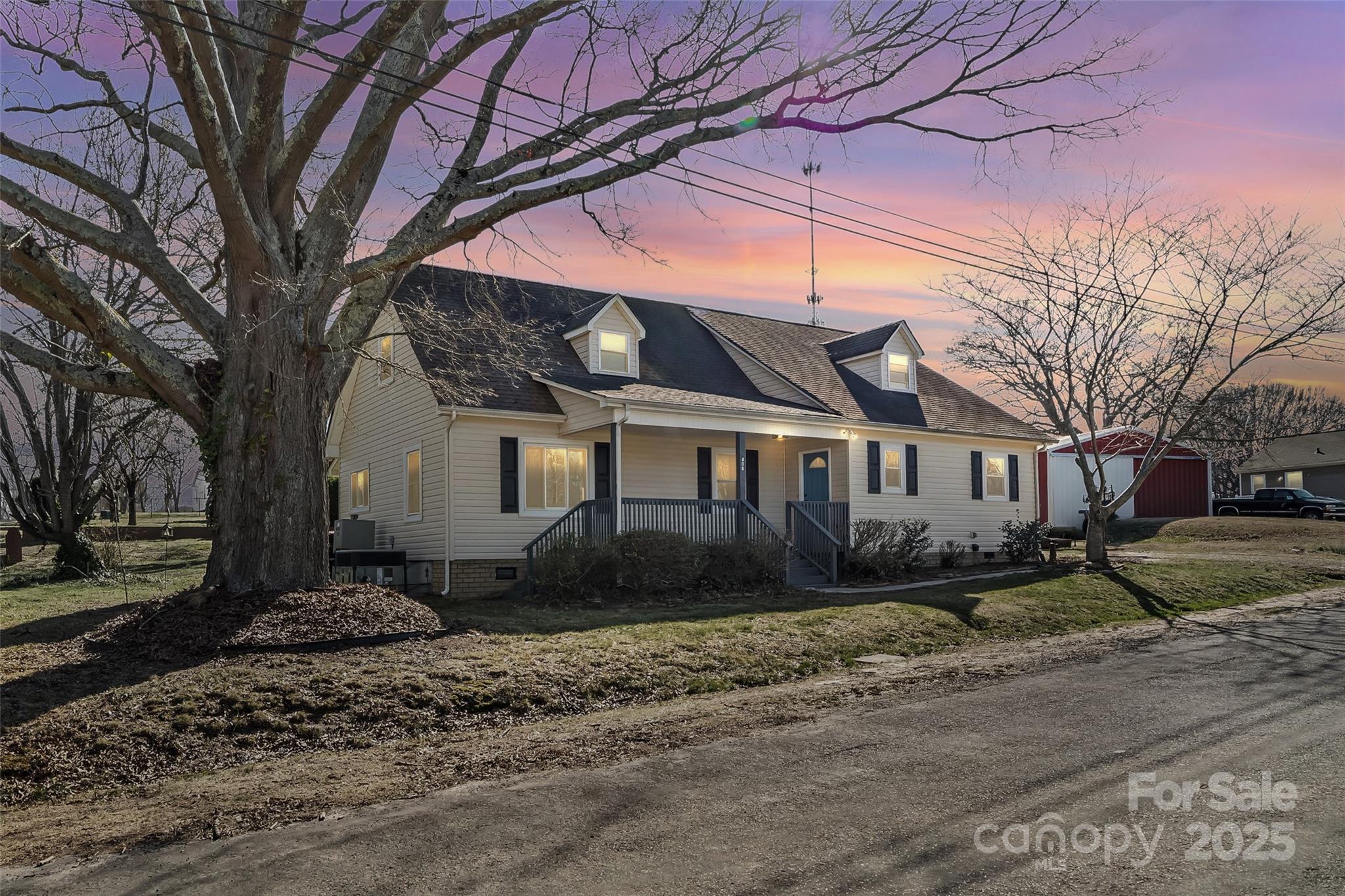 406 E 29th Street Property Photo 1