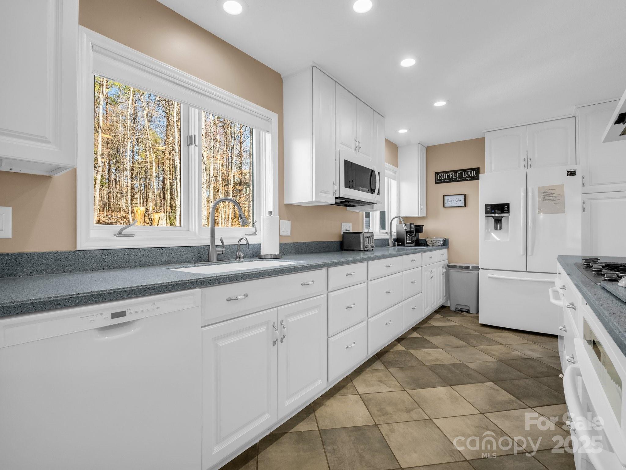 156 Sheepnose Drive Property Photo 16