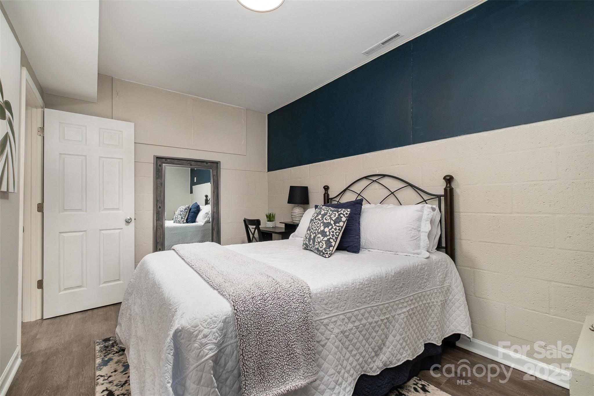 3231 Eastwood Drive Property Photo 23