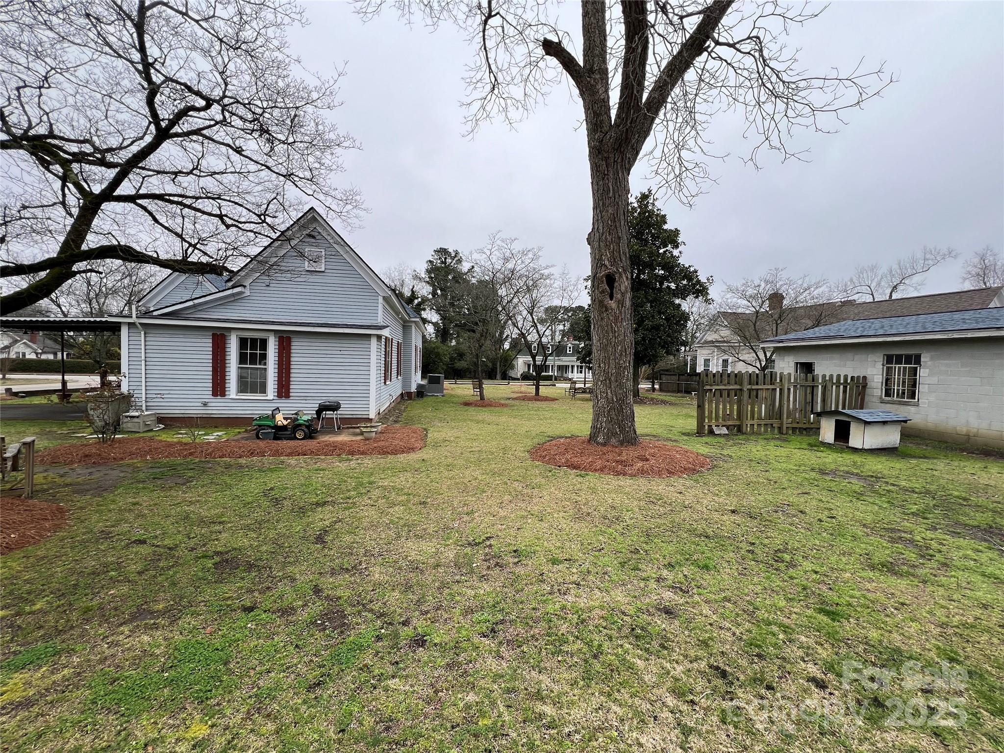 818 Calhoun Street Property Photo 6