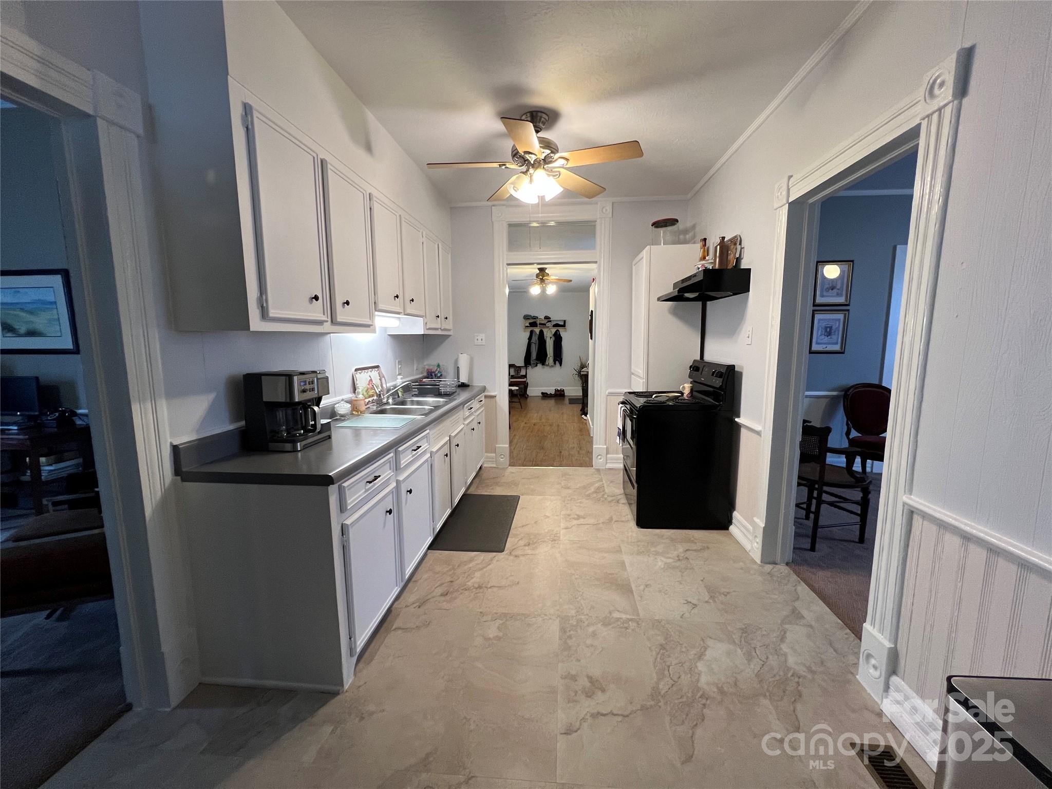 818 Calhoun Street Property Photo 16