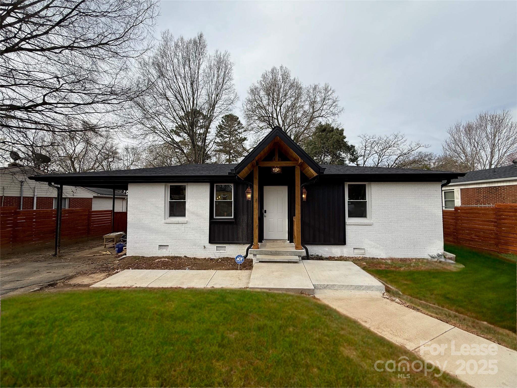 2763 Catalina Avenue Property Photo