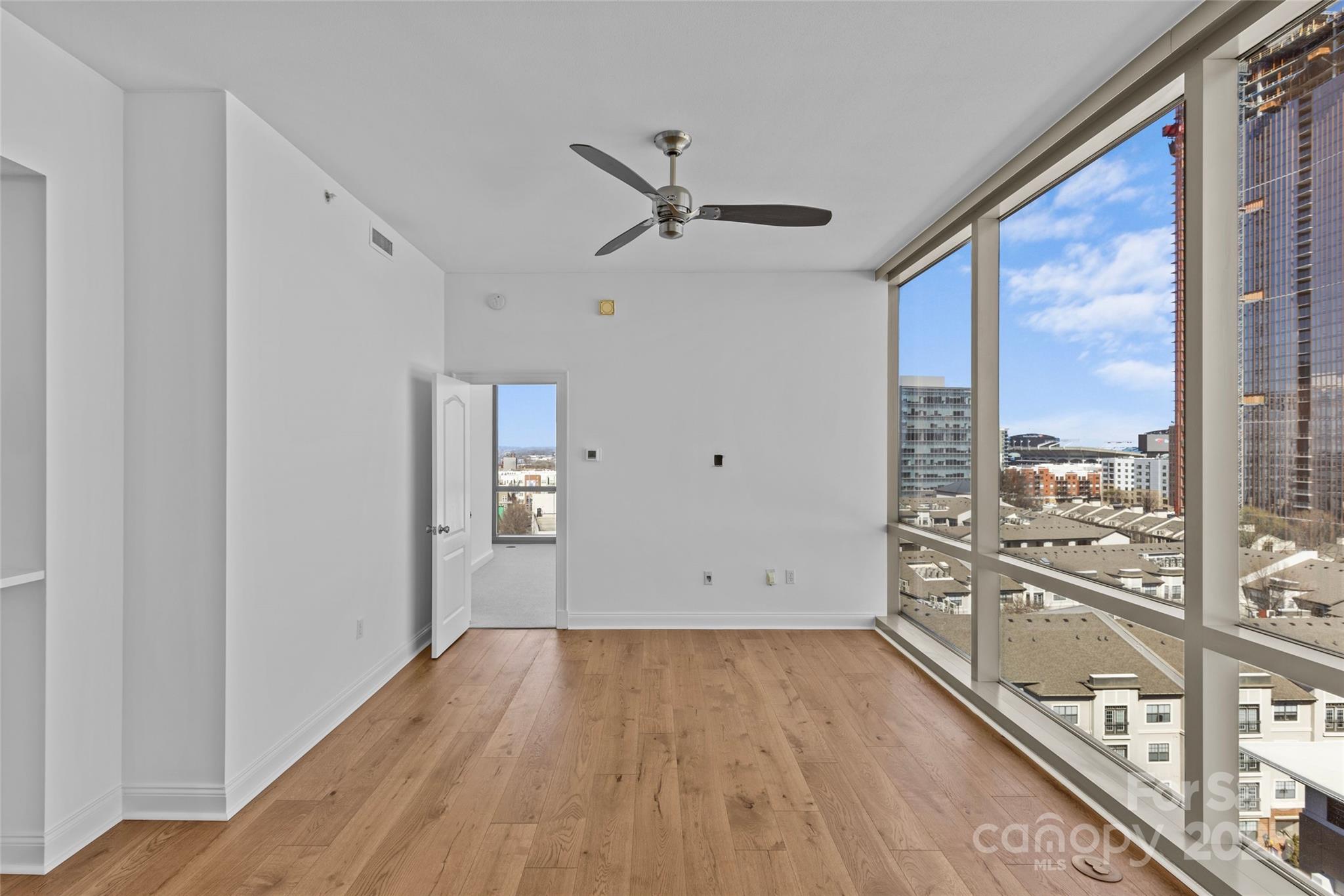 315 Arlington Avenue 1206 Property Photo 8