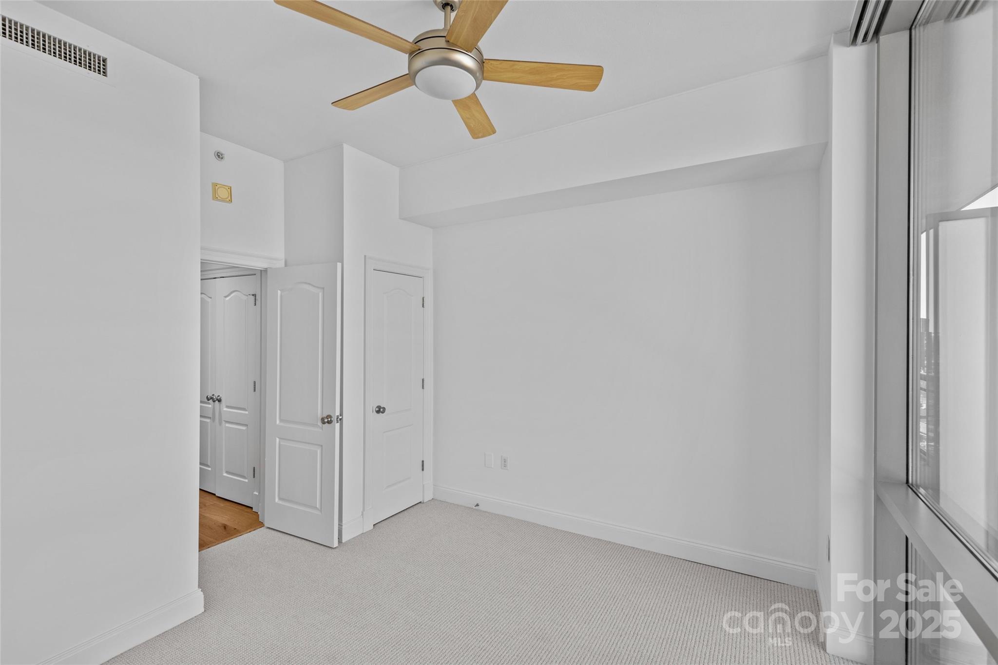 315 Arlington Avenue 1206 Property Photo 25
