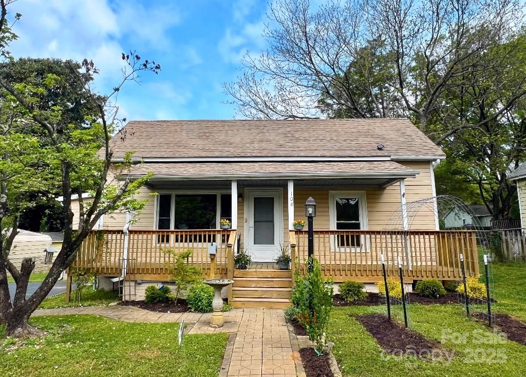108 Jackson Street Property Photo
