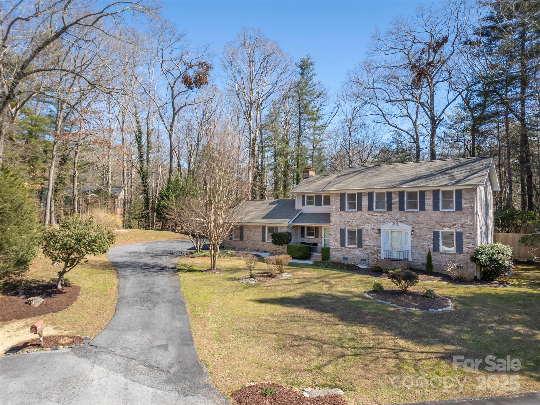 4 Bridle Path Court Property Photo
