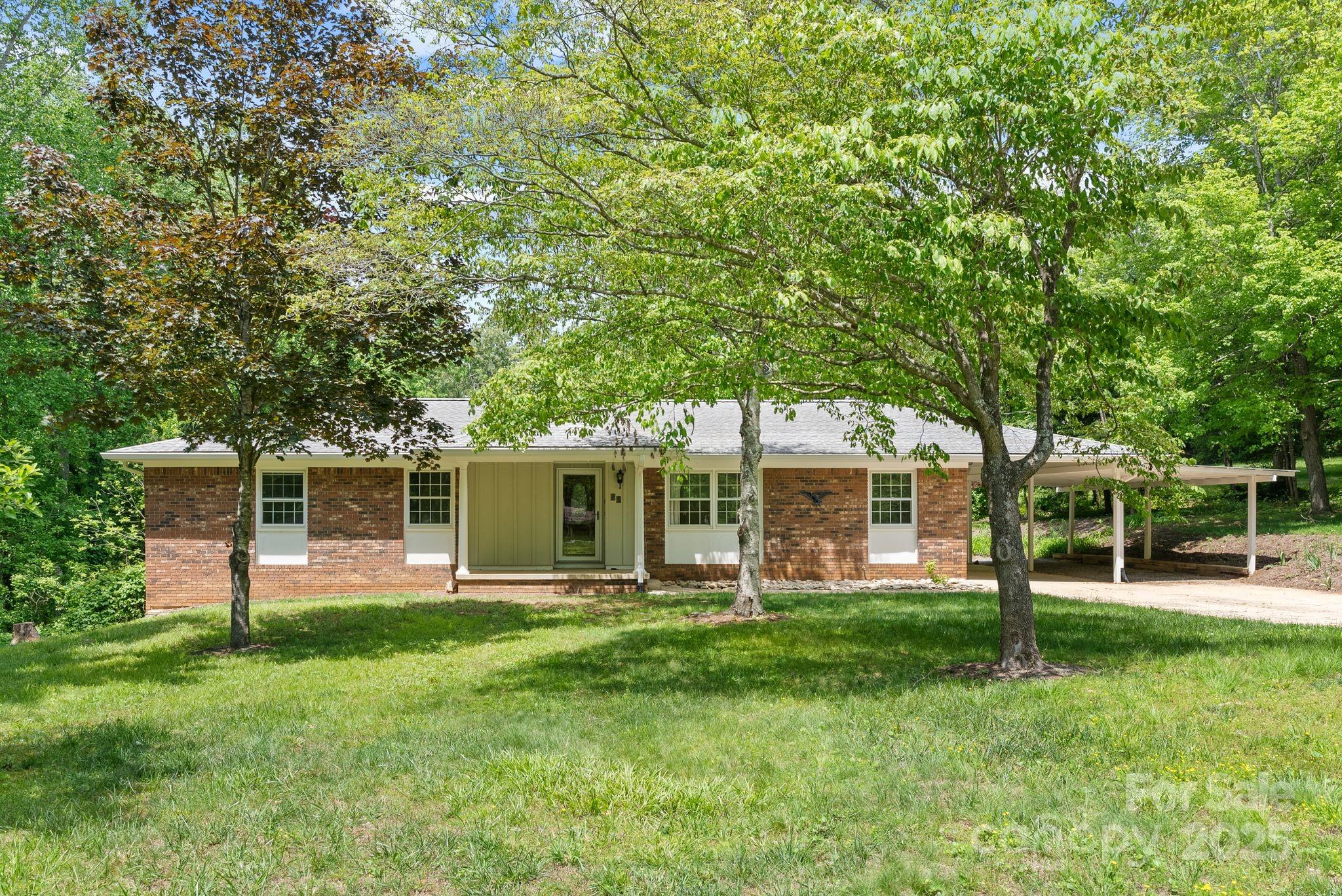 12 Springwood Drive Property Photo 1