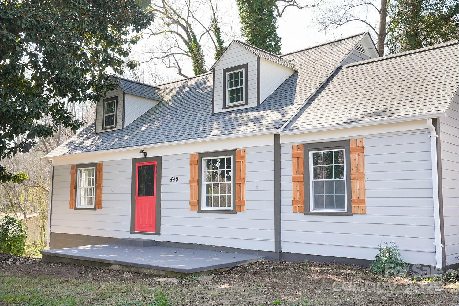 117 S Oakwood Street Property Photo 6