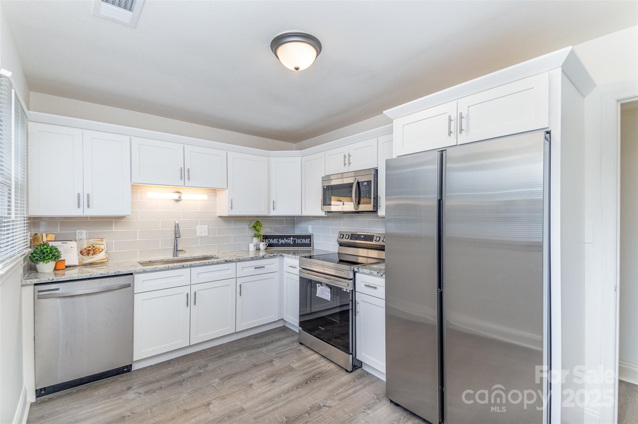 8322 Knights Bridge Road Property Photo
