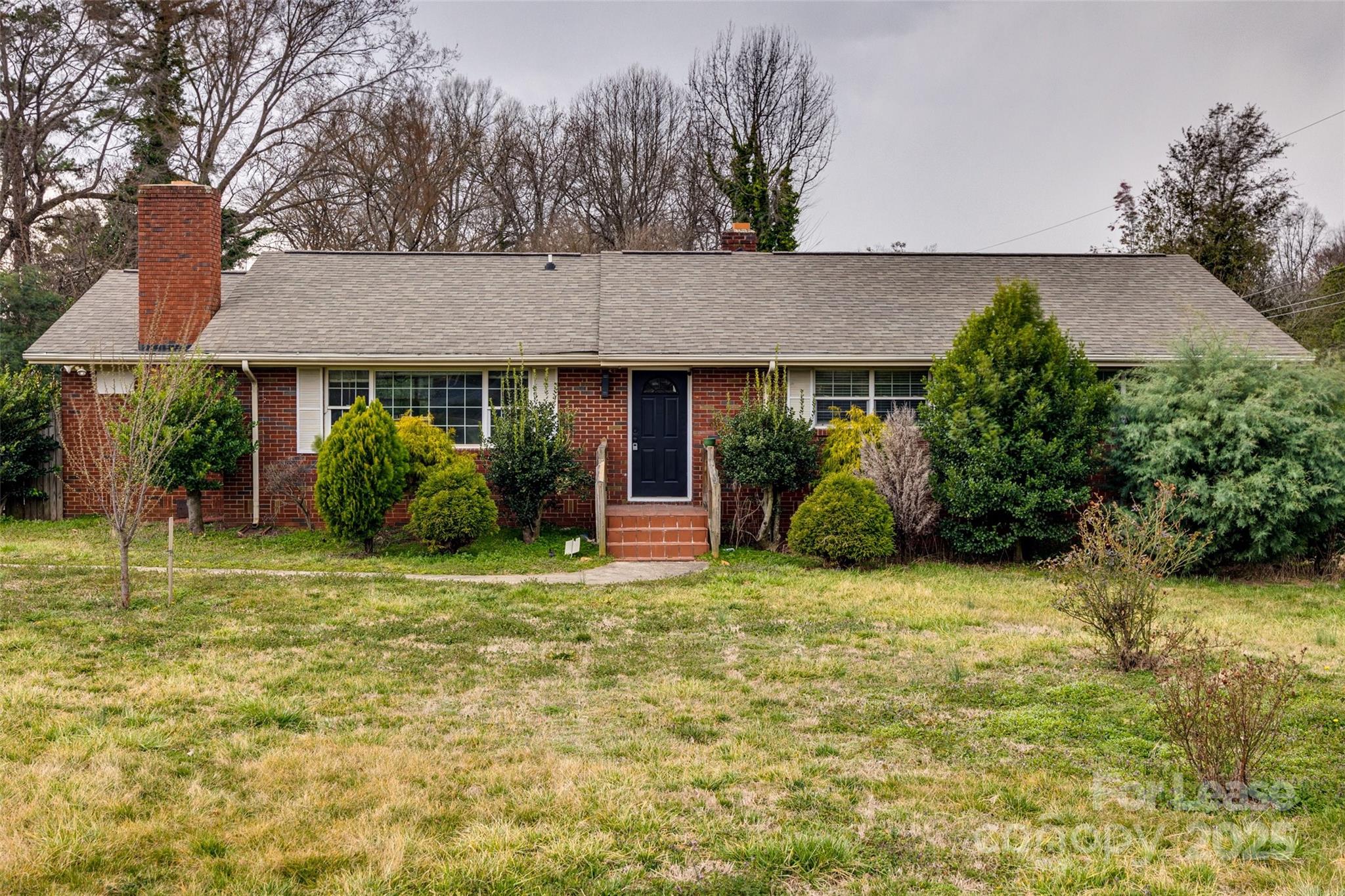 4909 Beatties Ford Road Property Photo