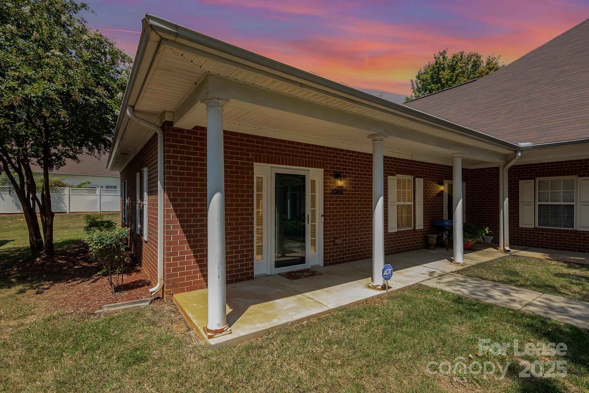 7049 Somerset Springs Drive Property Photo