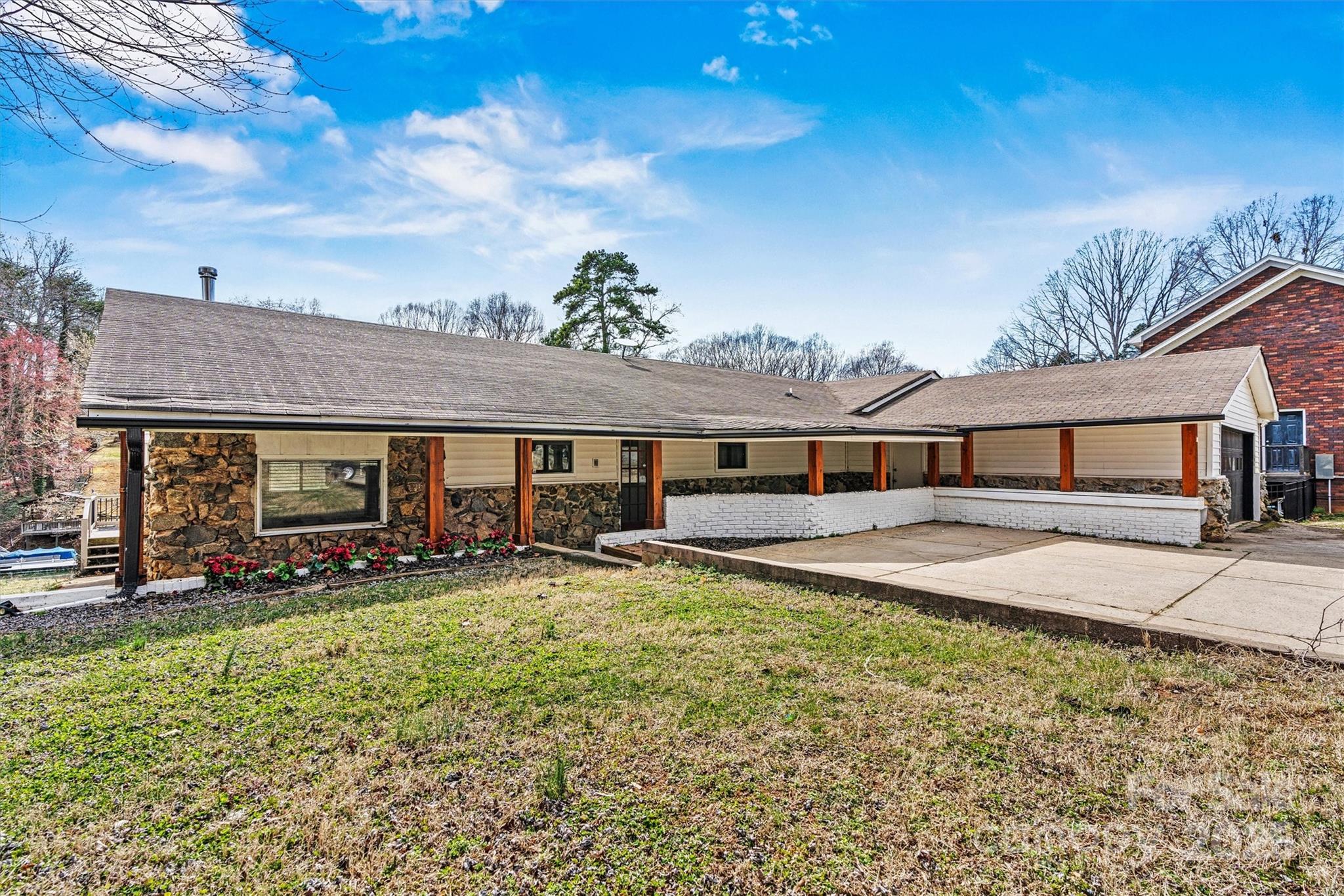 156 Hazelton Loop Property Photo