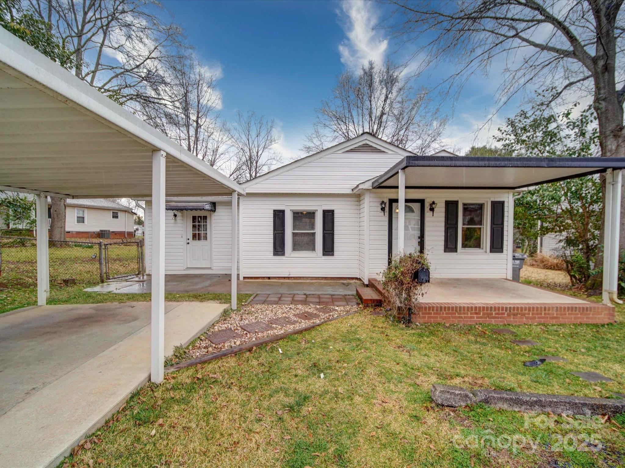 211 9th Street Property Photo