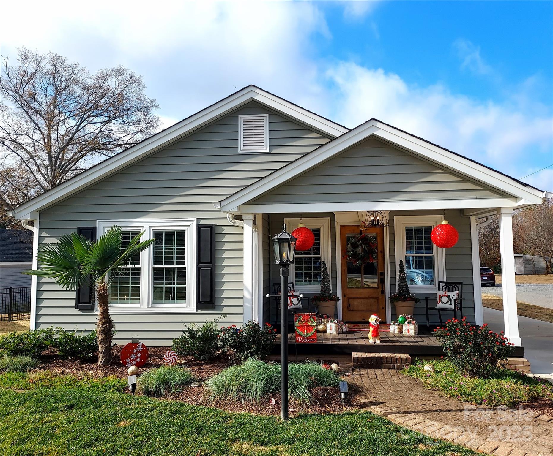 1532 South Point Road Property Photo 1