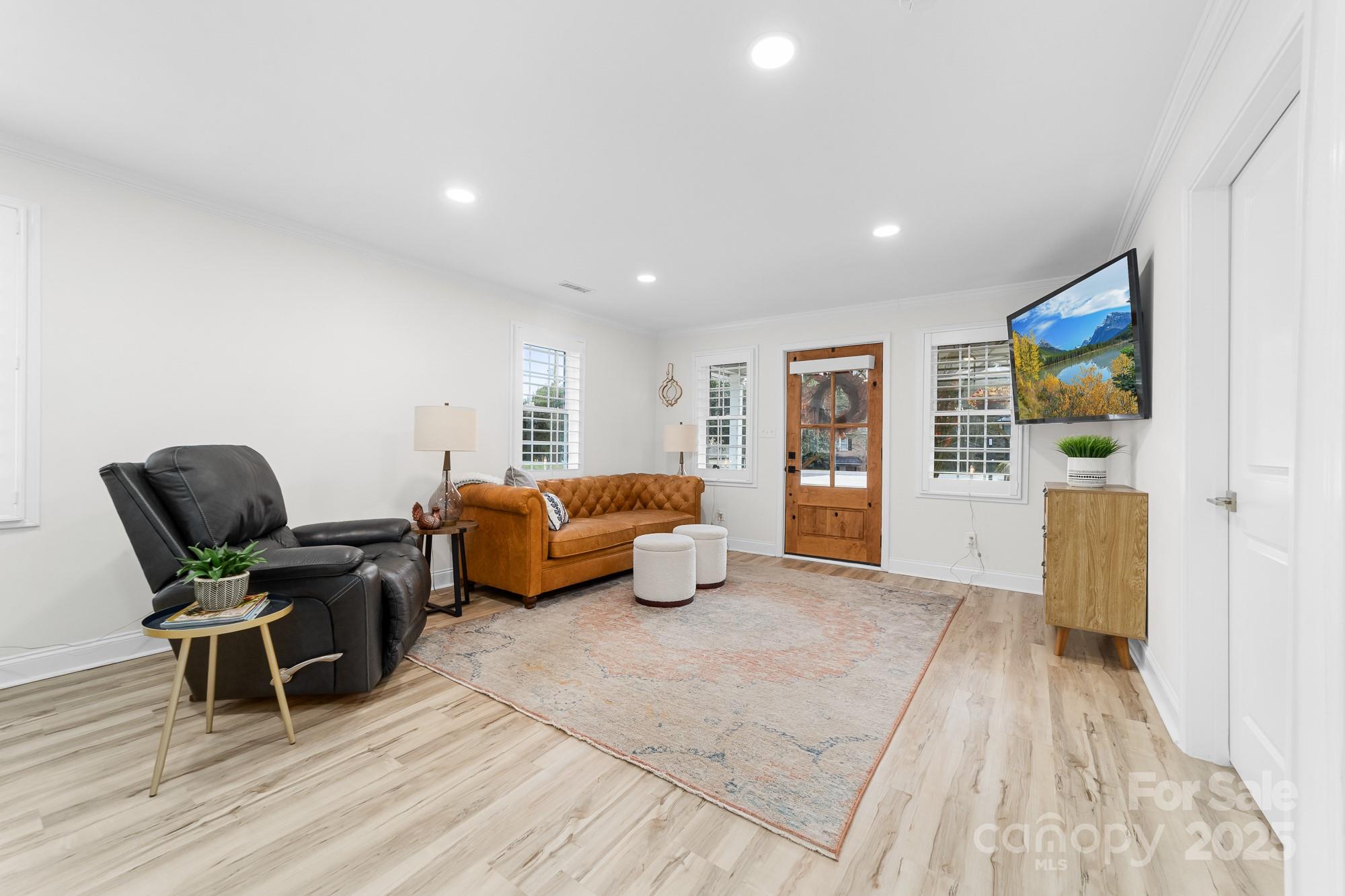 1532 South Point Road Property Photo 6