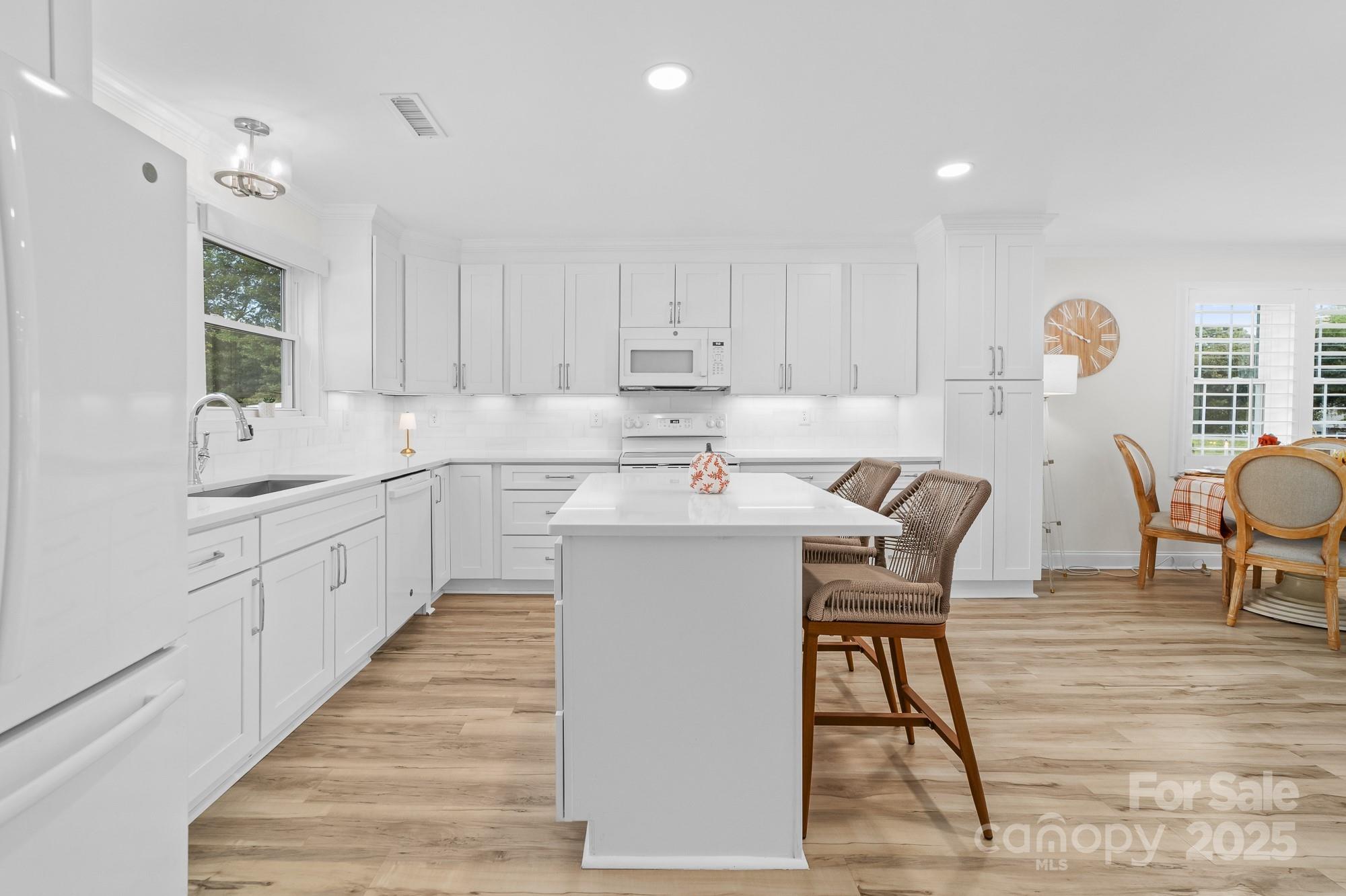 1532 South Point Road Property Photo 10