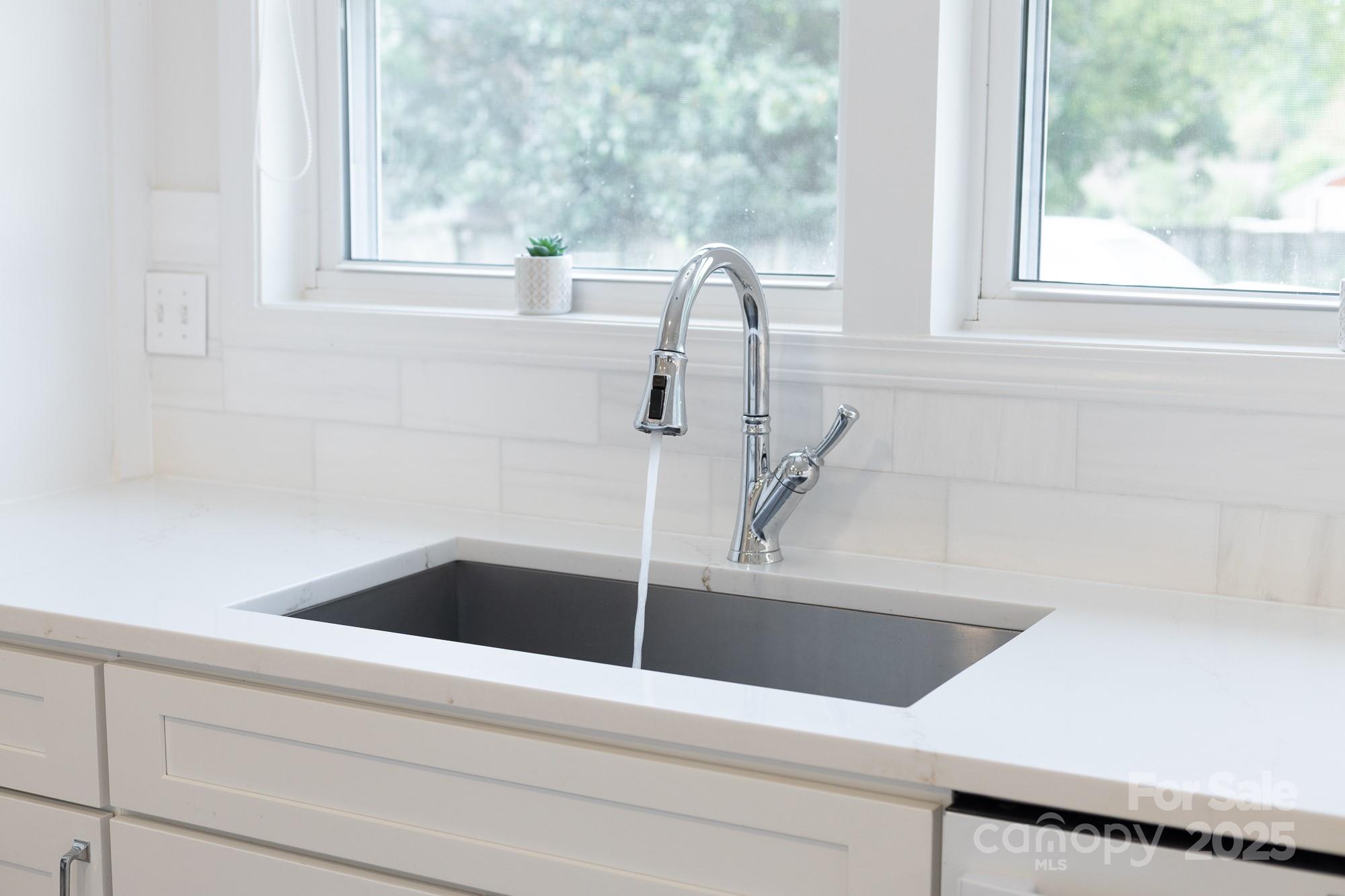 1532 South Point Road Property Photo 12