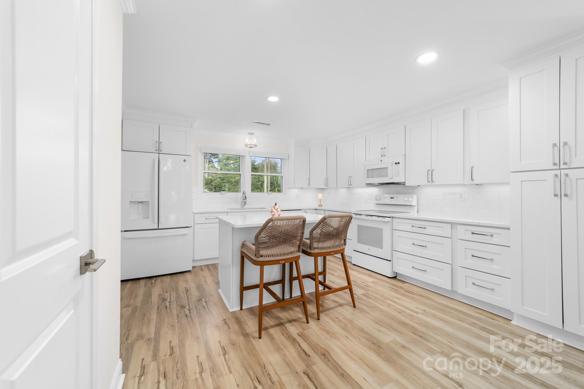 1532 South Point Road Property Photo 14