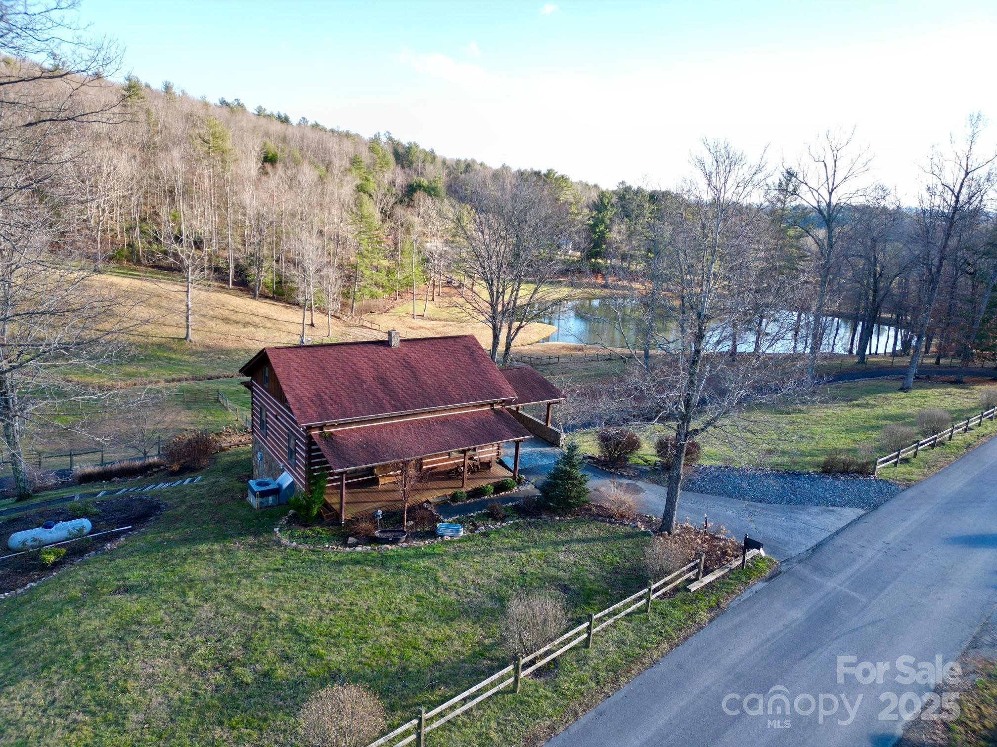 900 Flat Rock Road Property Photo