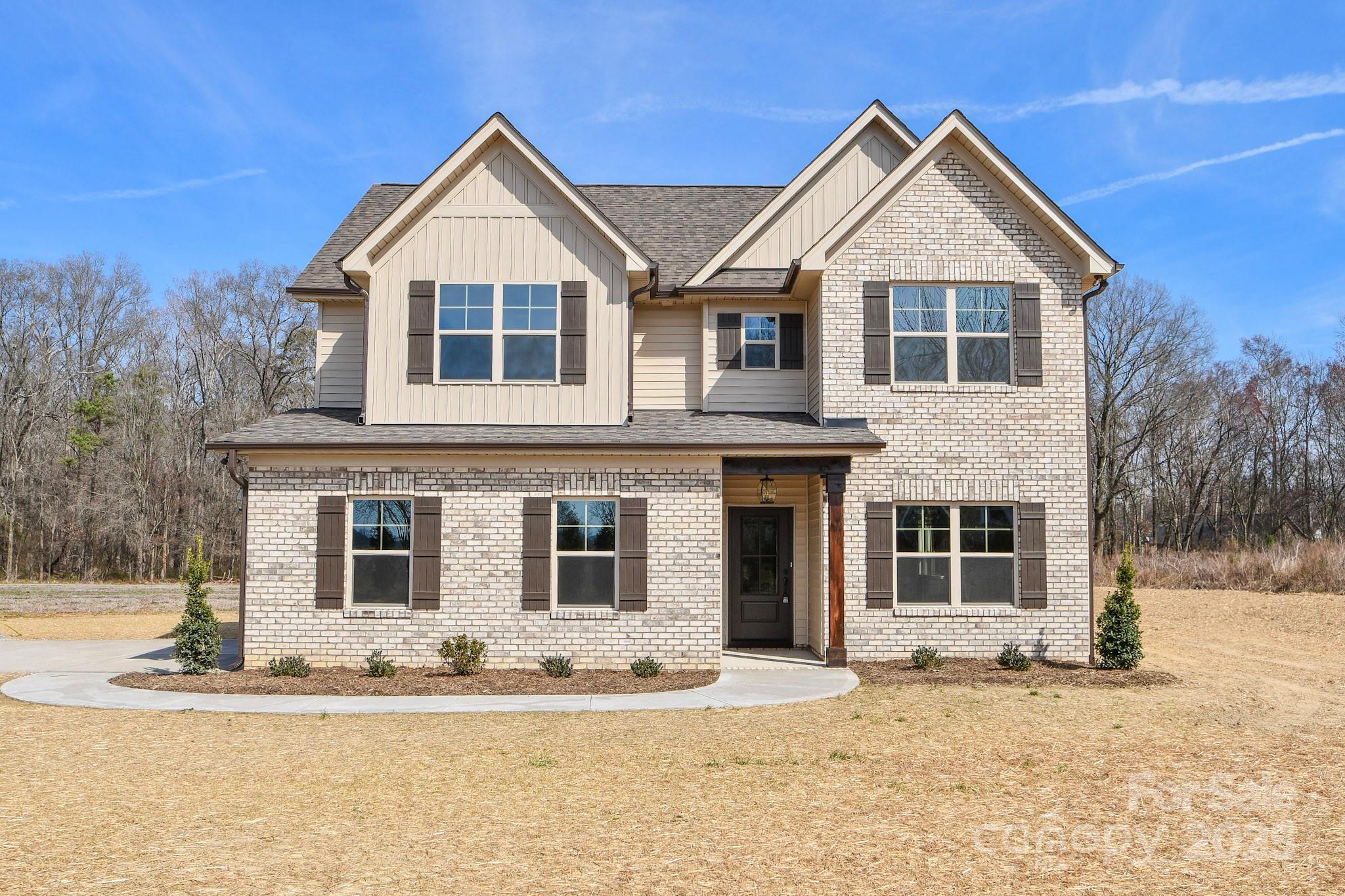 Alexander Woods Real Estate Listings Main Image