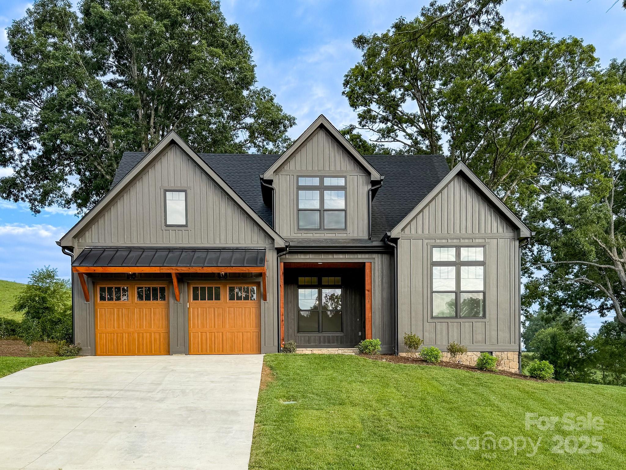 304 Mavrick Drive Property Photo 1
