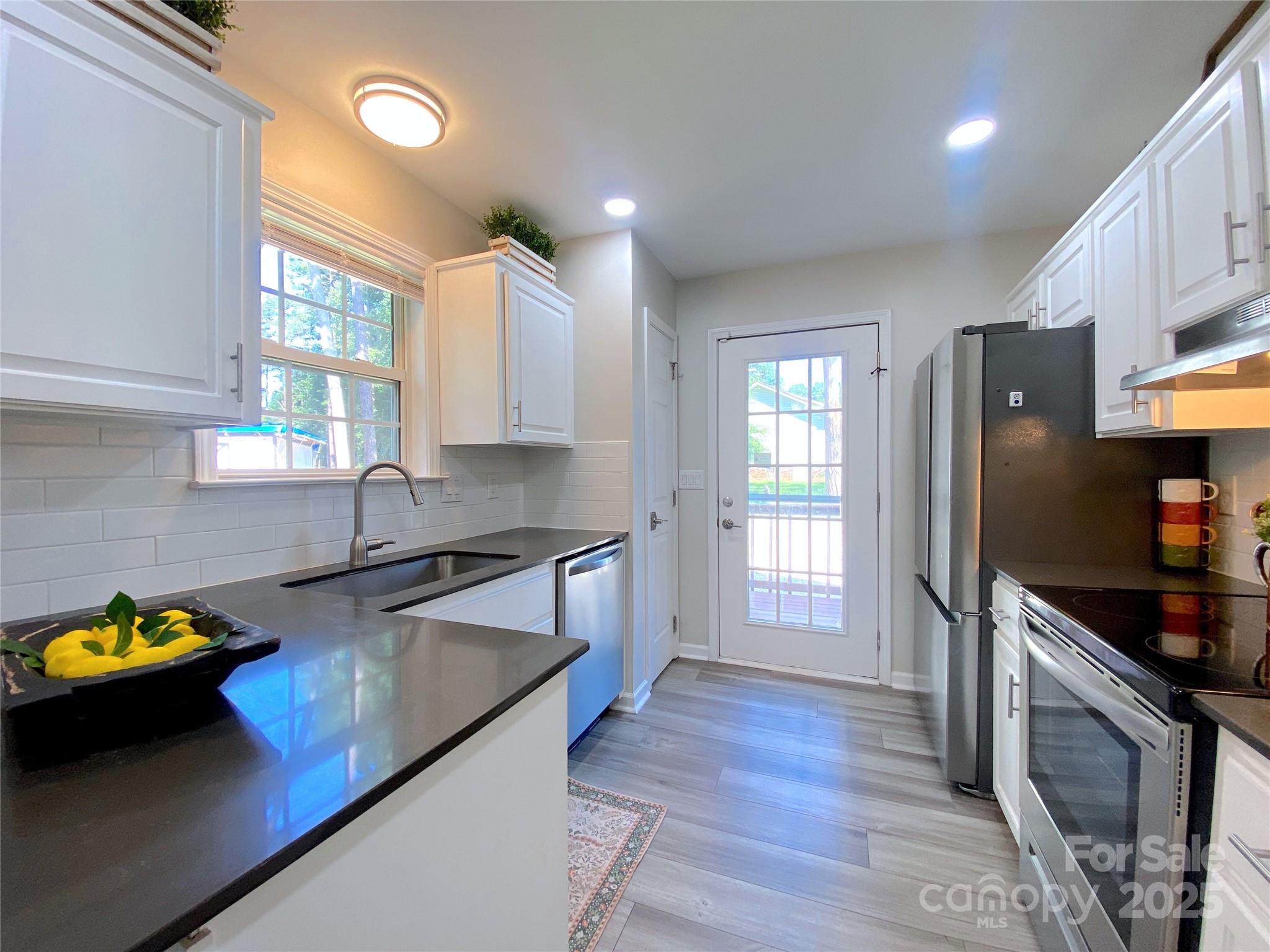 4445 Homestead Road Property Photo 6
