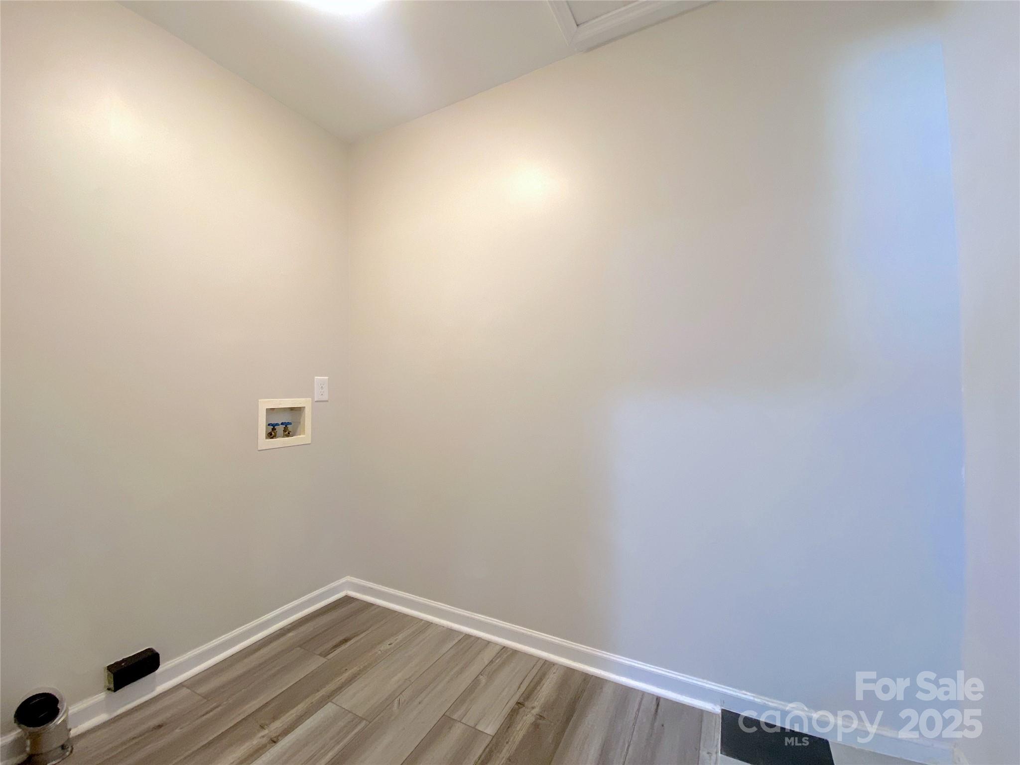 4445 Homestead Road Property Photo 15