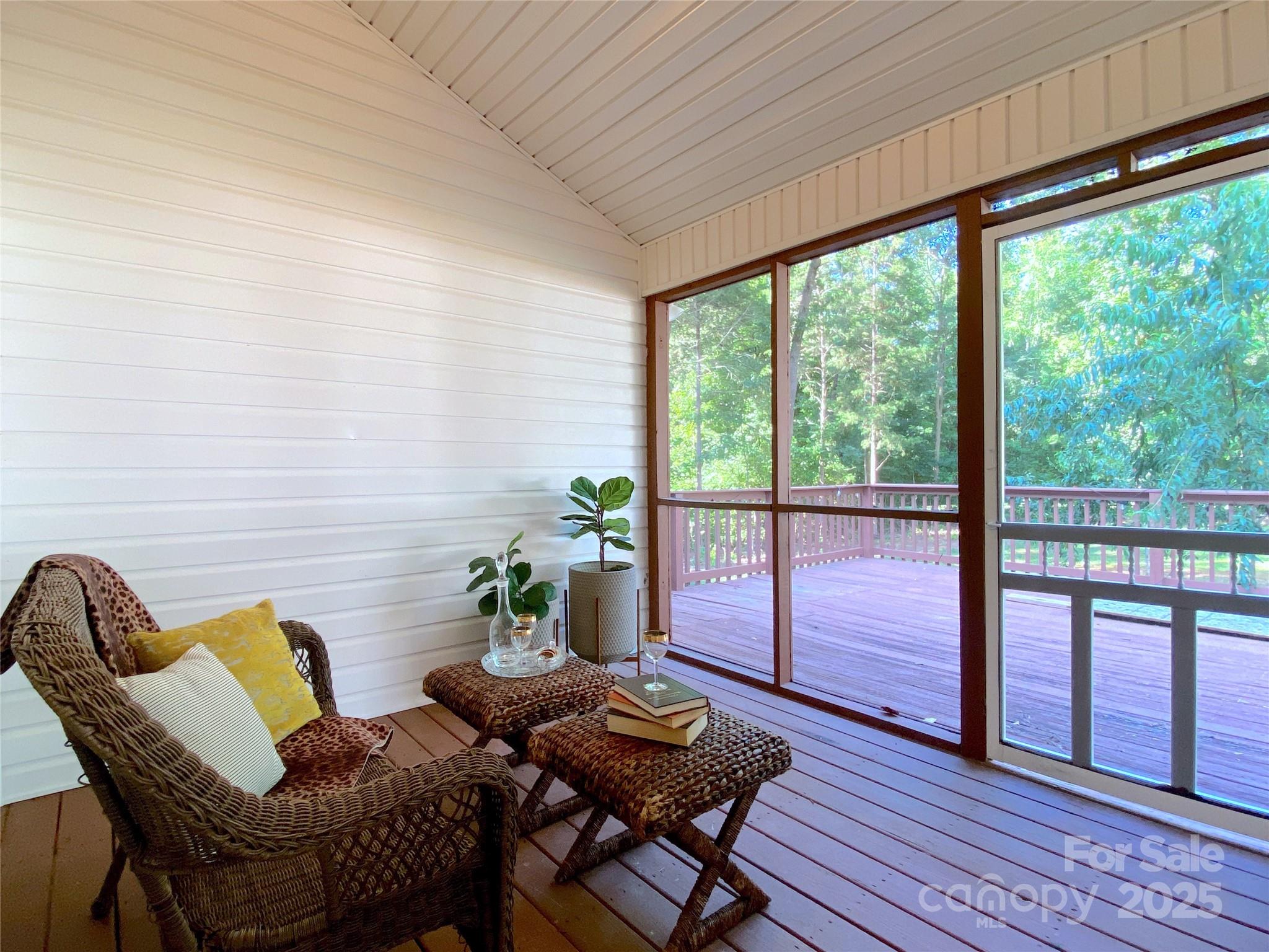 4445 Homestead Road Property Photo 16