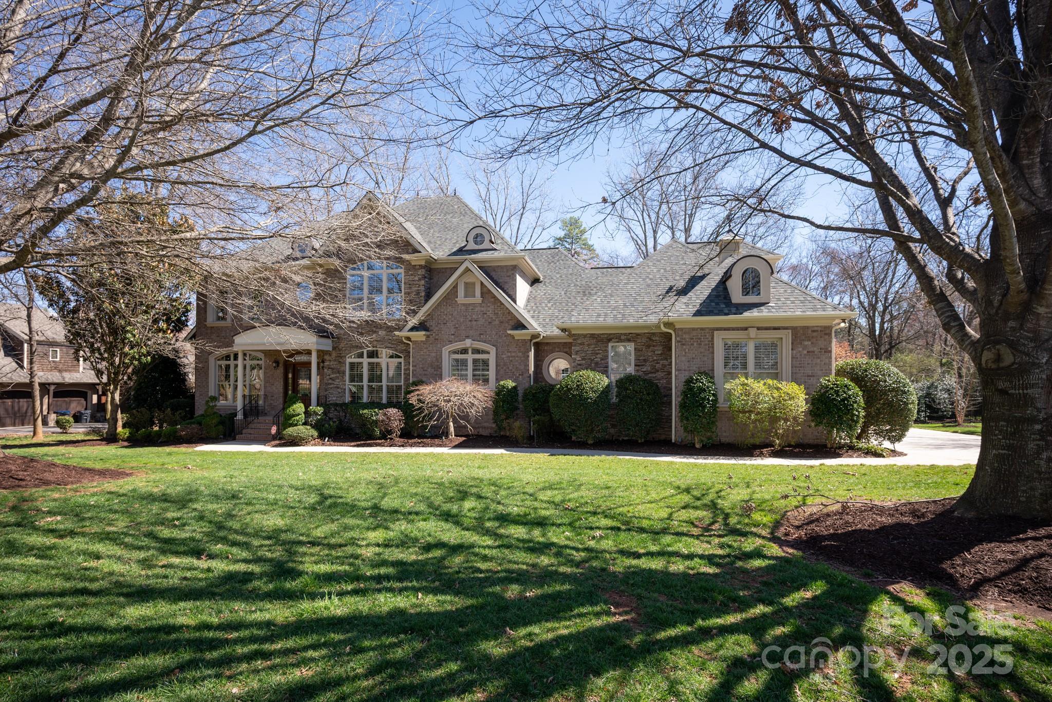 425 Gladelynn Way Property Photo