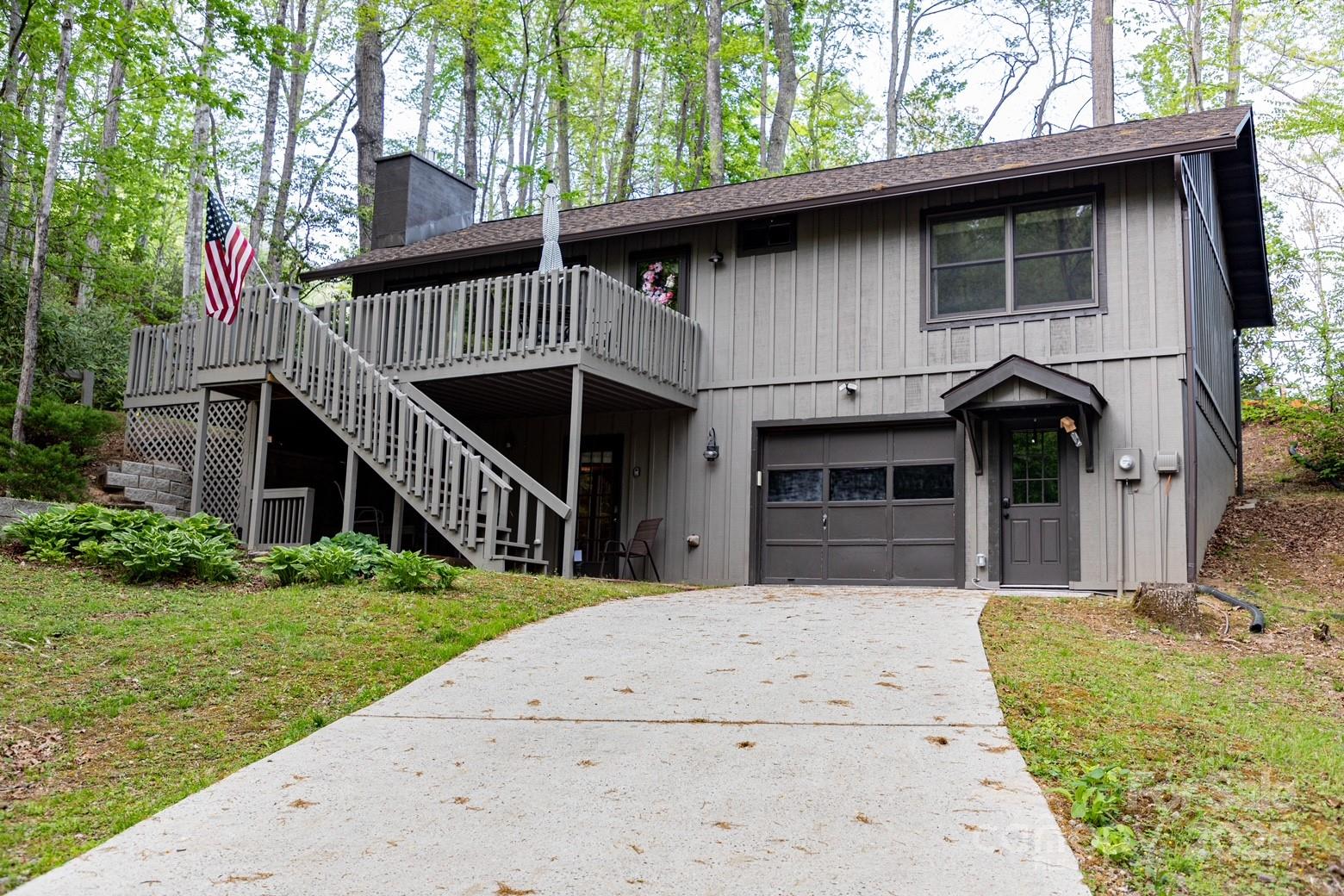 76 Creekside Drive Property Photo