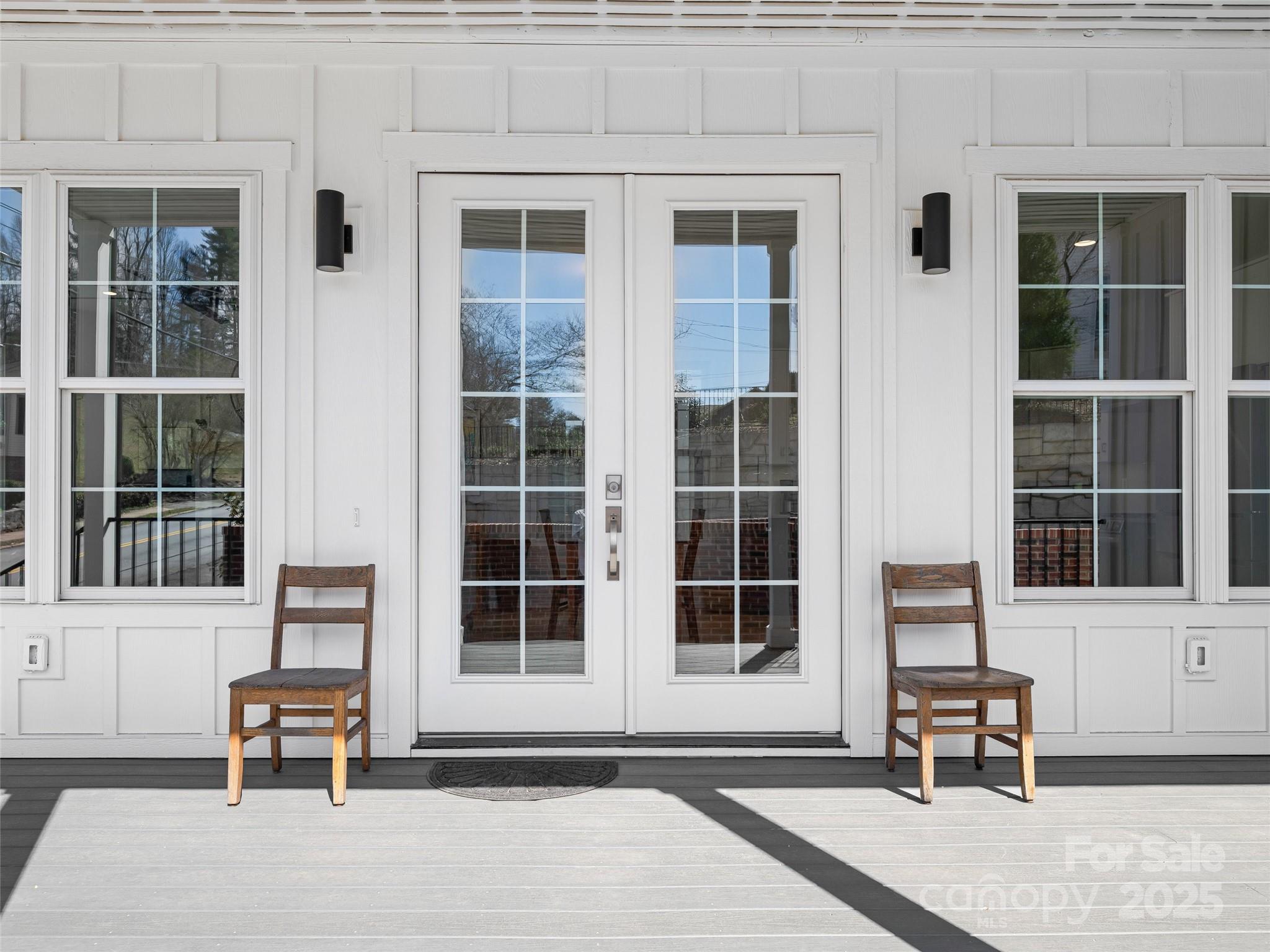 60 Skyvue Court Property Photo 7