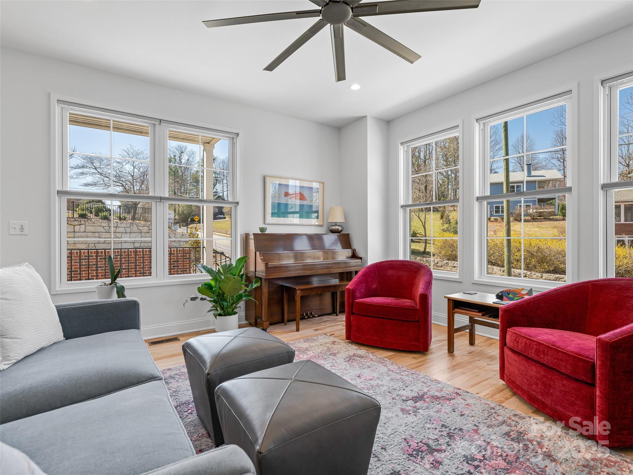 60 Skyvue Court Property Photo 10