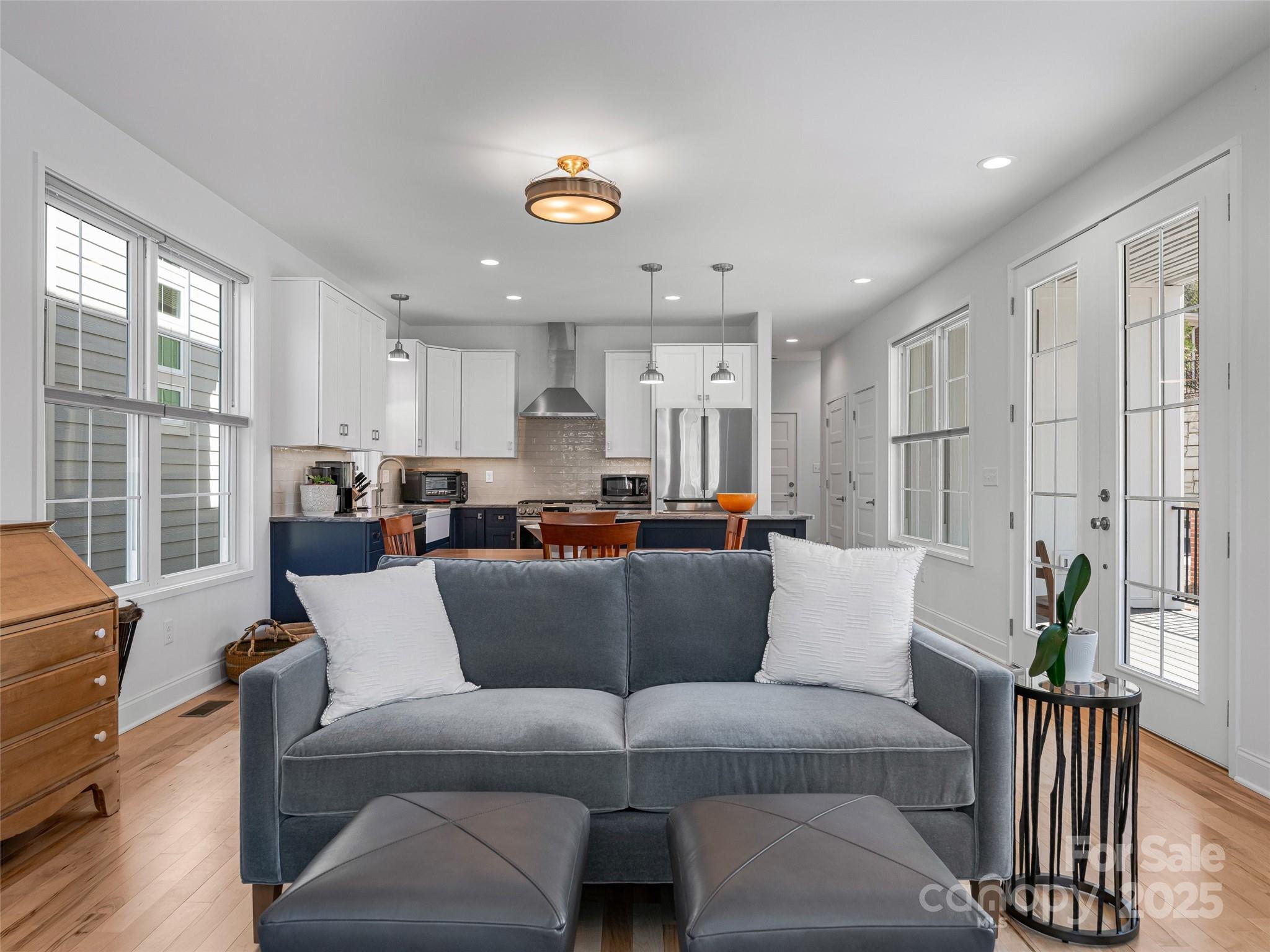 60 Skyvue Court Property Photo 11