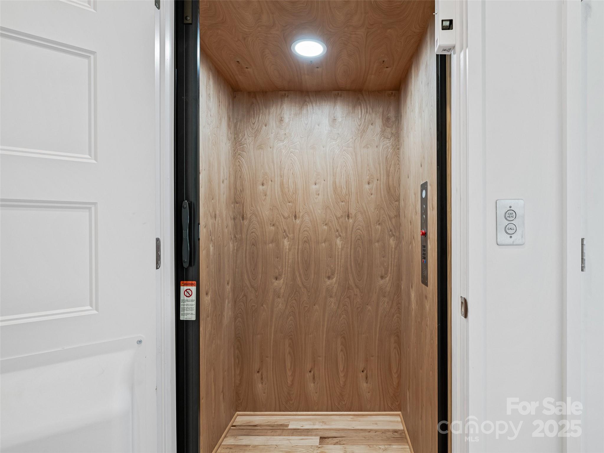 60 Skyvue Court Property Photo 18