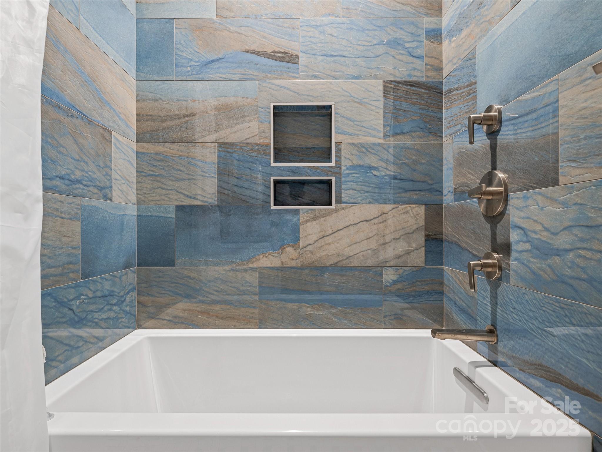 60 Skyvue Court Property Photo 21