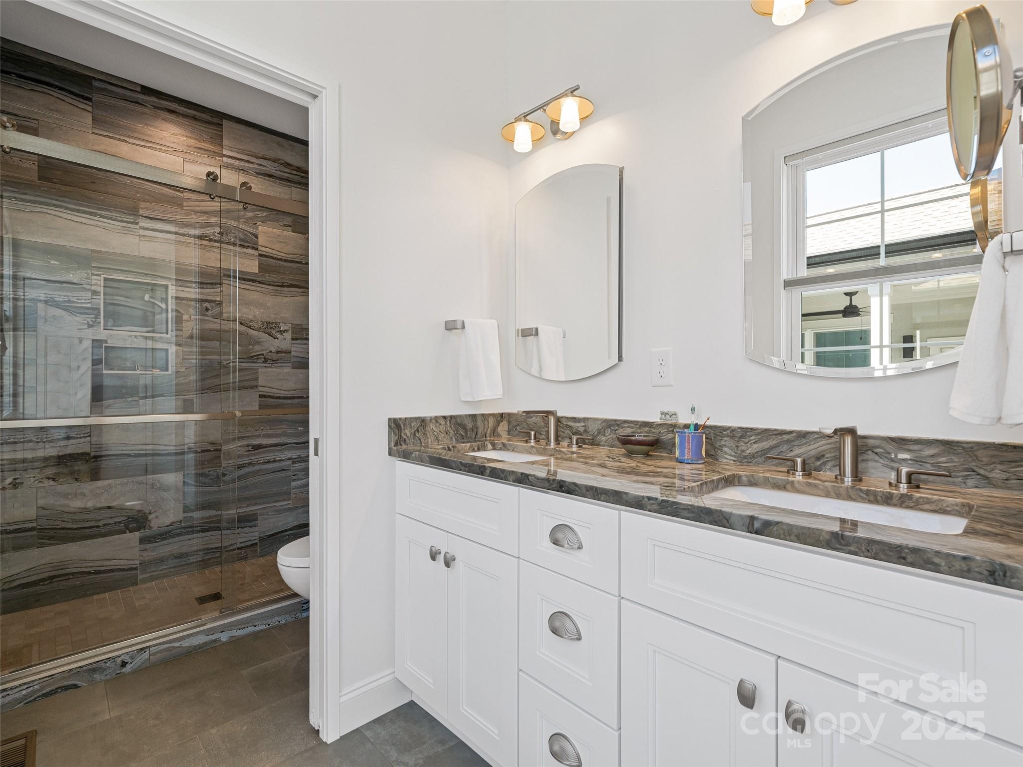 60 Skyvue Court Property Photo 24