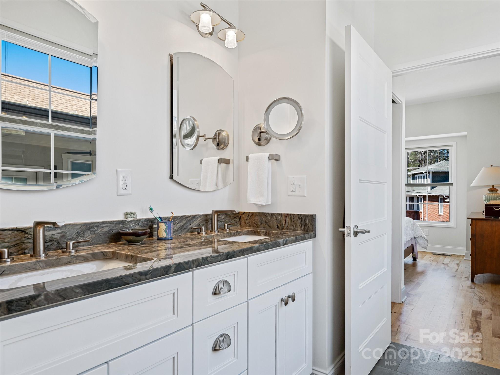 60 Skyvue Court Property Photo 25